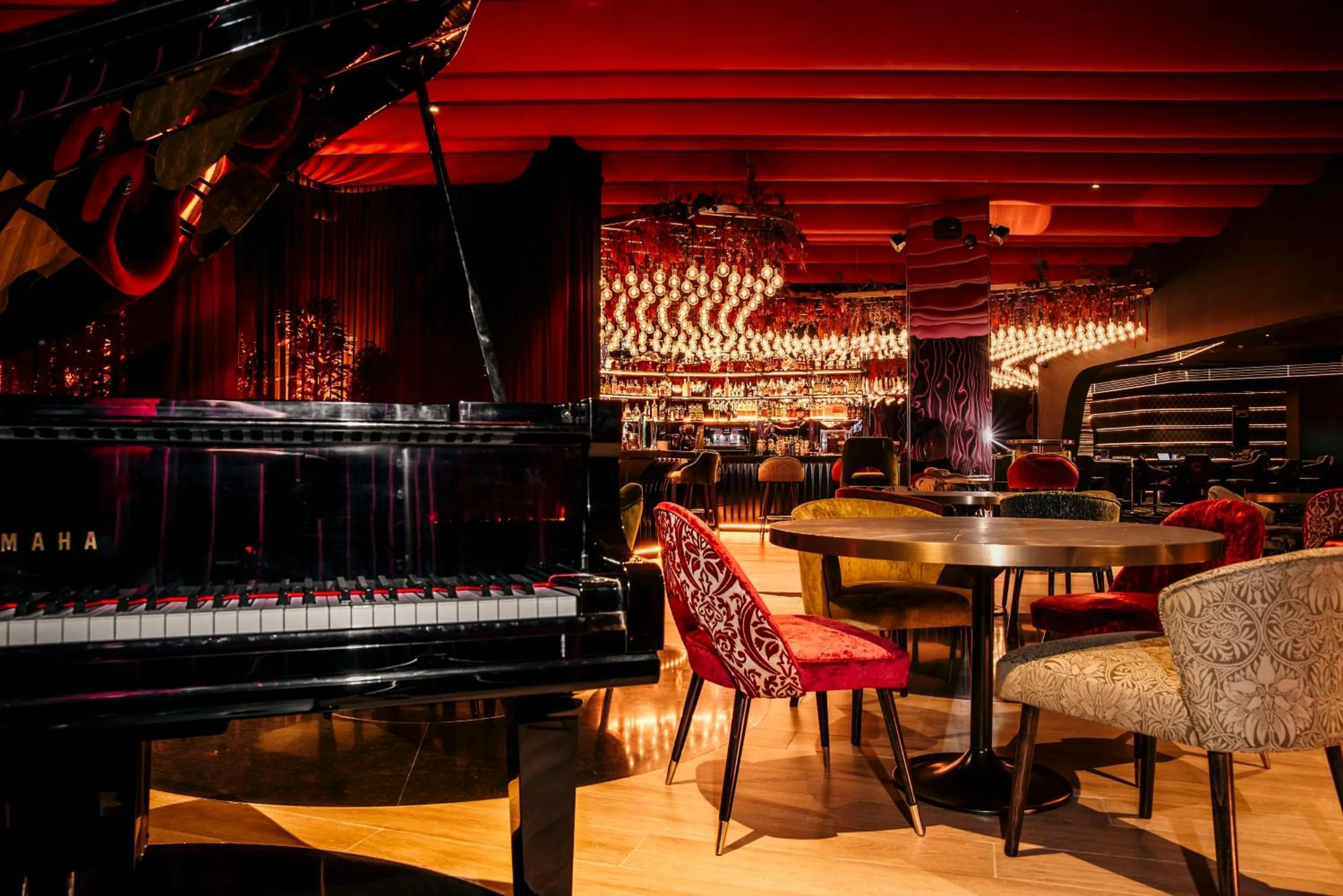 Restaurant/places to eat in NH Gran Hotel Casino de Extremadura