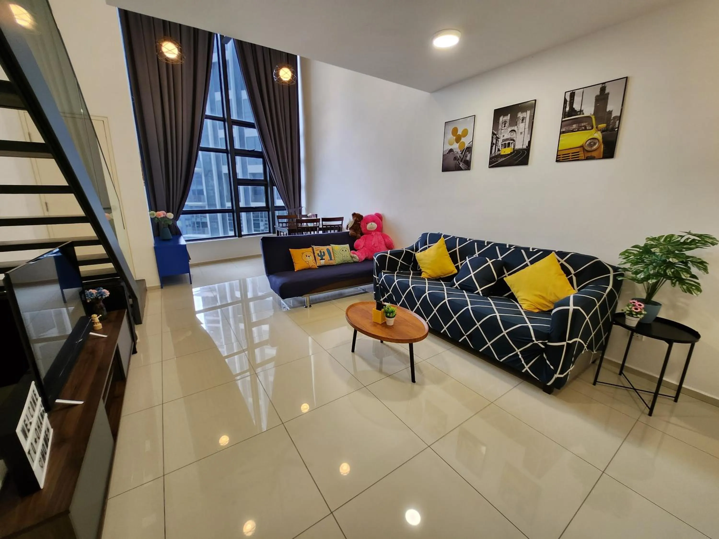 Living room in EkoCheras Duplex Suite by Ohana Home