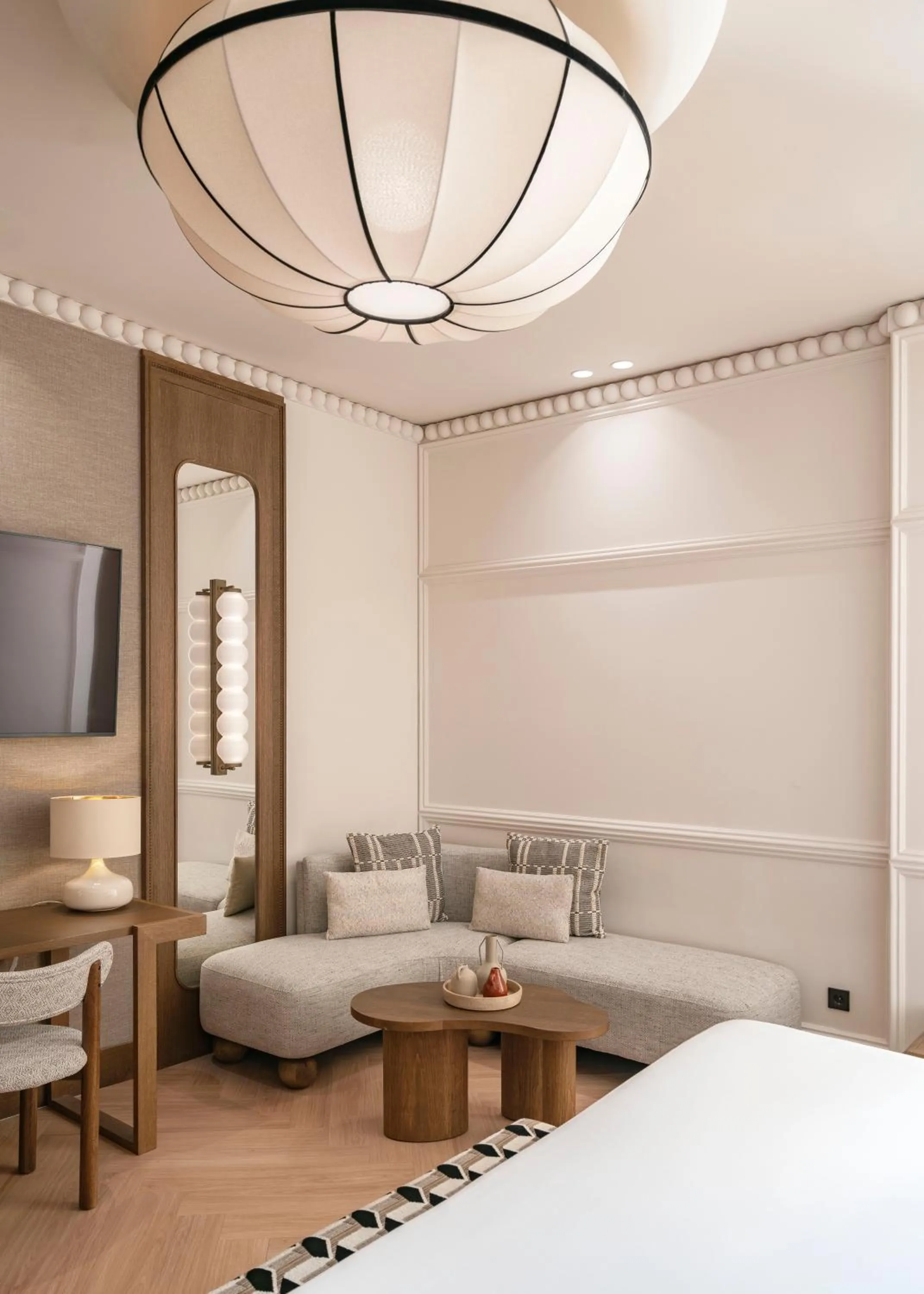 Seating area, Bed in Vincci Soho