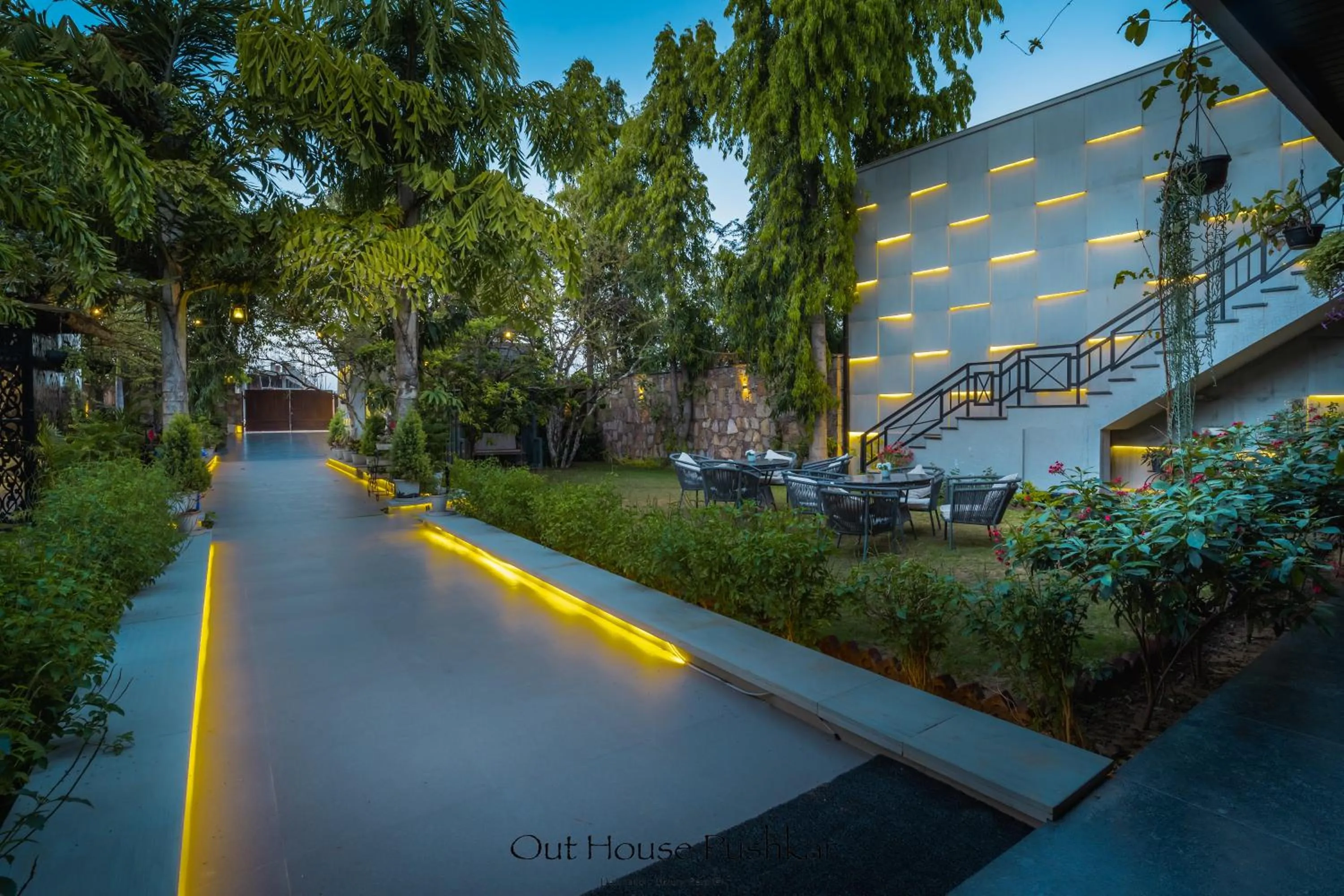 Evening entertainment in The Out House Pushkar