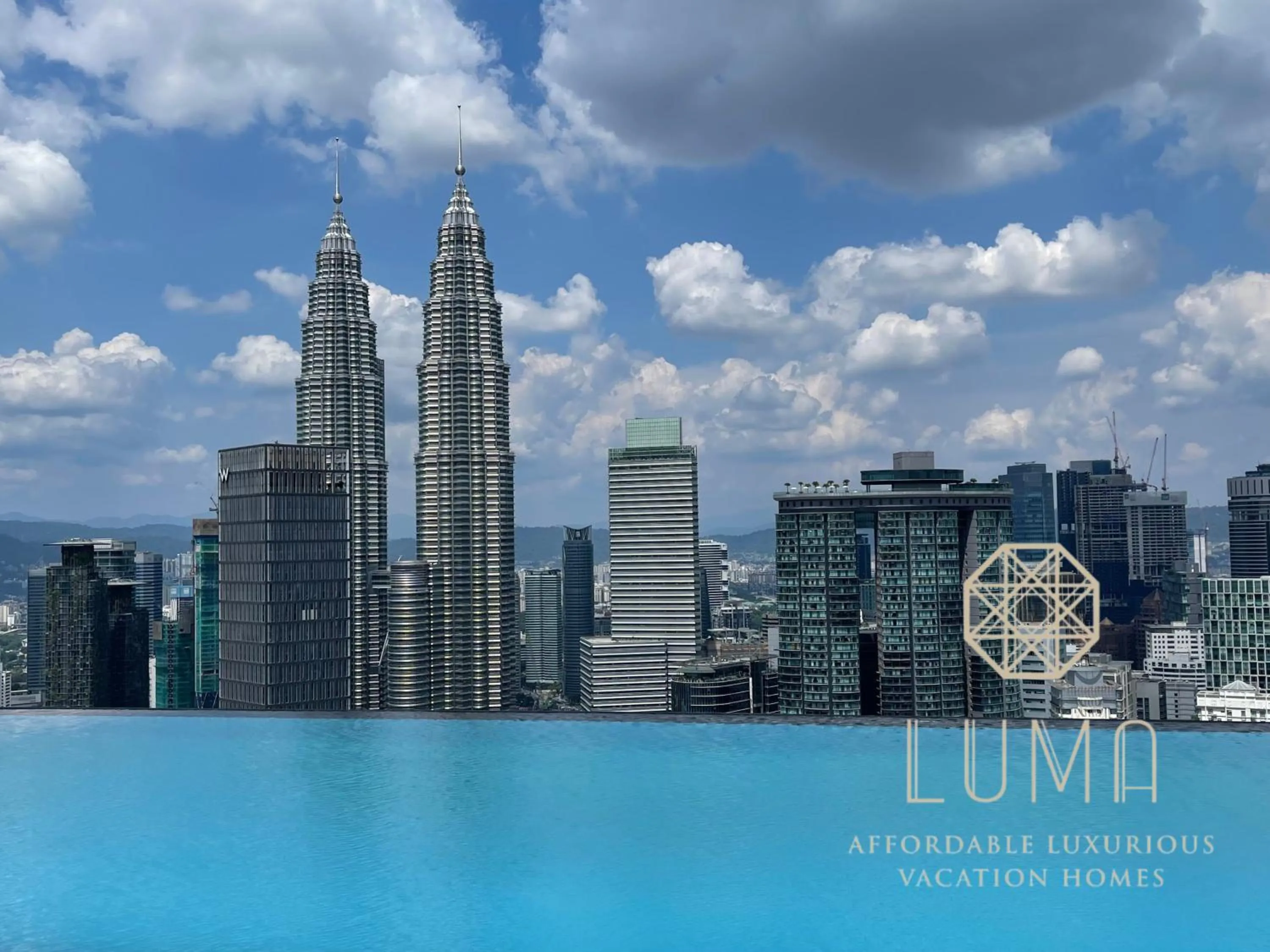 Swimming pool in The Platinum 2 Kuala Lumpur by LUMA