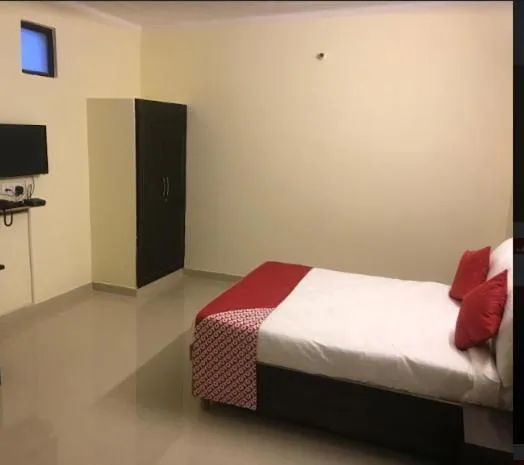 Bed in Hotel Shree Shyam By WB Inn