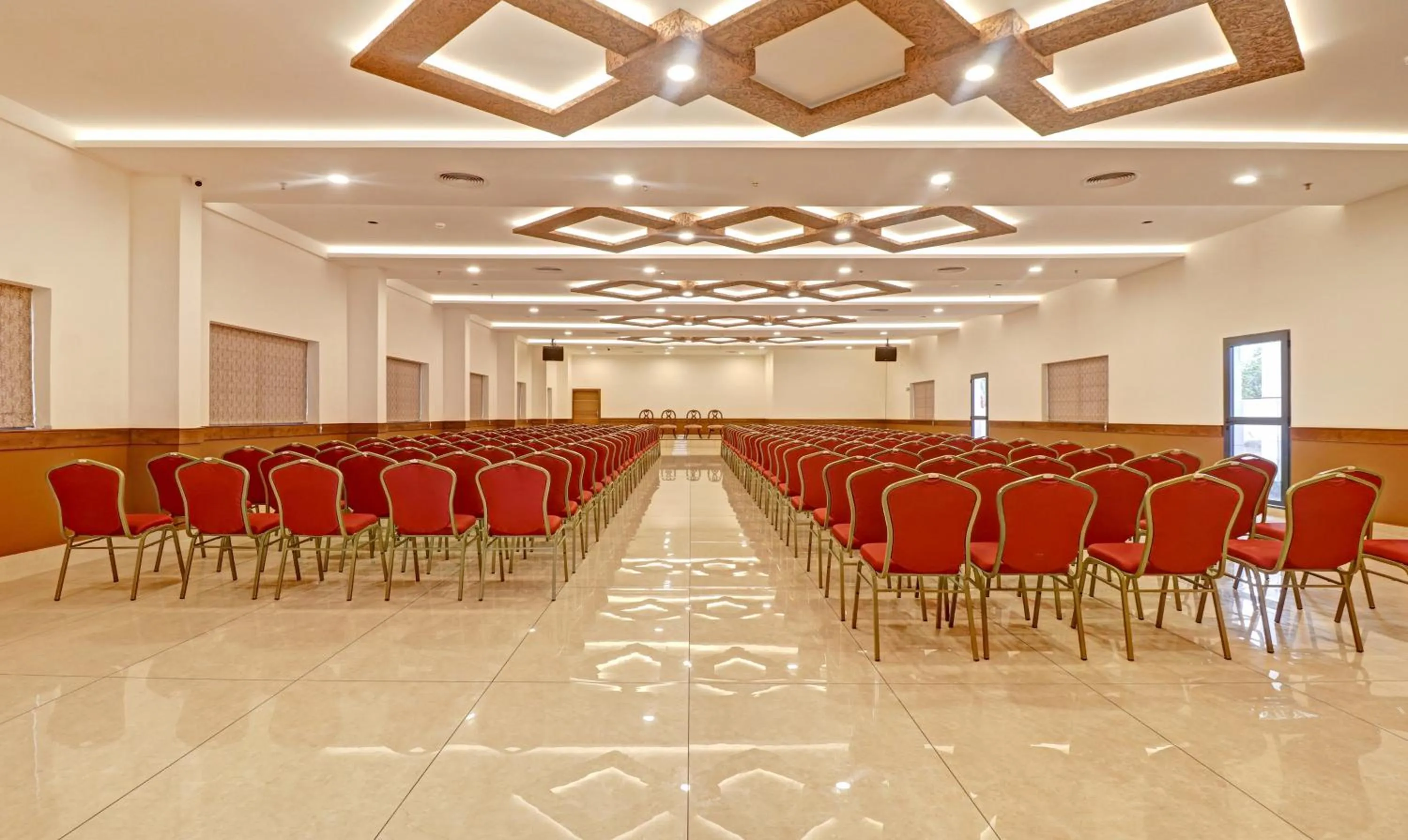 Meeting/conference room in Treebo Premium Vahada 7 Minutes Drive From Ambalapuzha Sree Krishna Swamy Temple