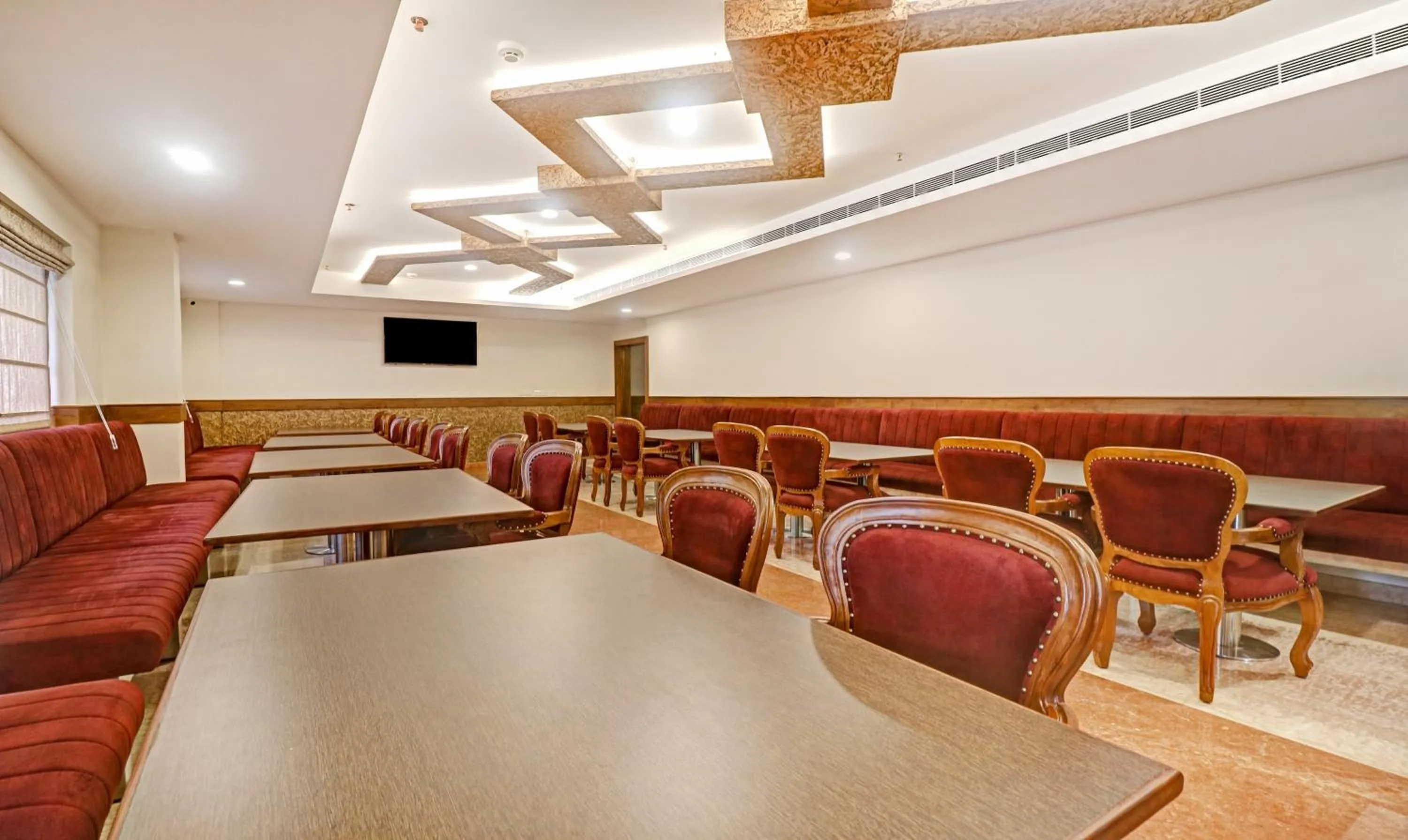 Restaurant/places to eat in Treebo Premium Vahada 7 Minutes Drive From Ambalapuzha Sree Krishna Swamy Temple