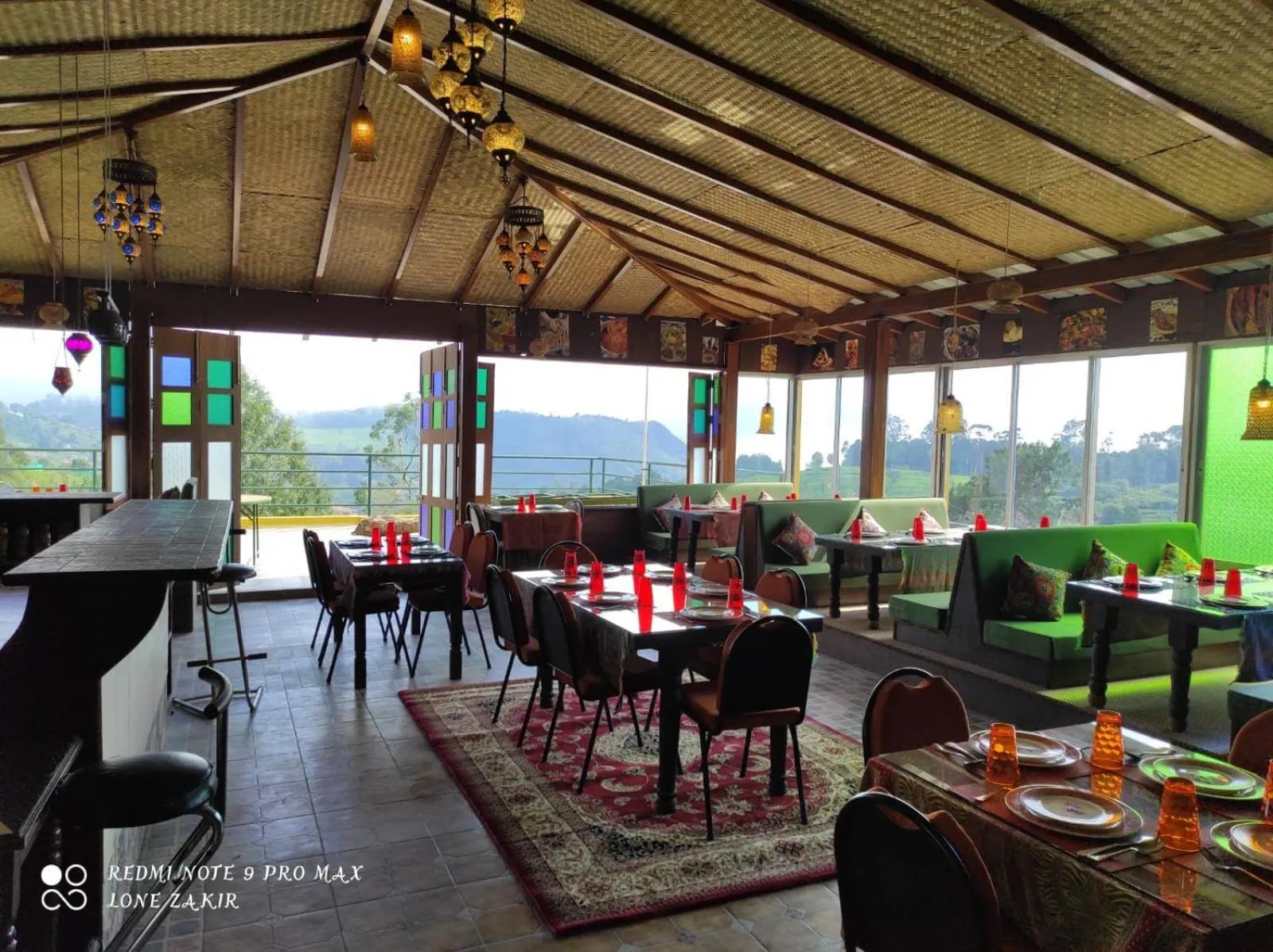 Restaurant/places to eat in Habba Kadal Kashmiri Heritage Hotel & Hub