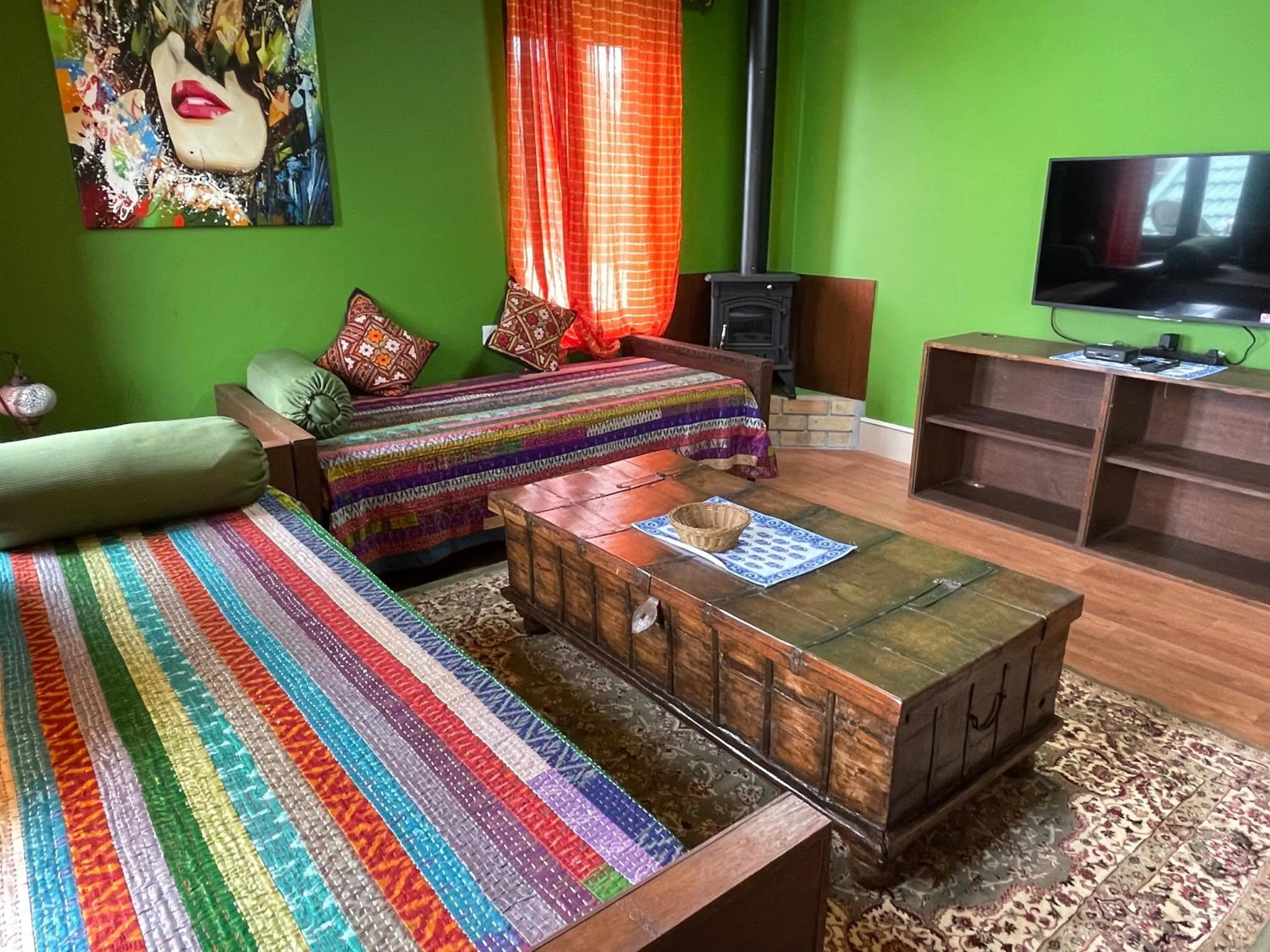 Seating area, Bed in Habba Kadal Kashmiri Heritage Hotel & Hub