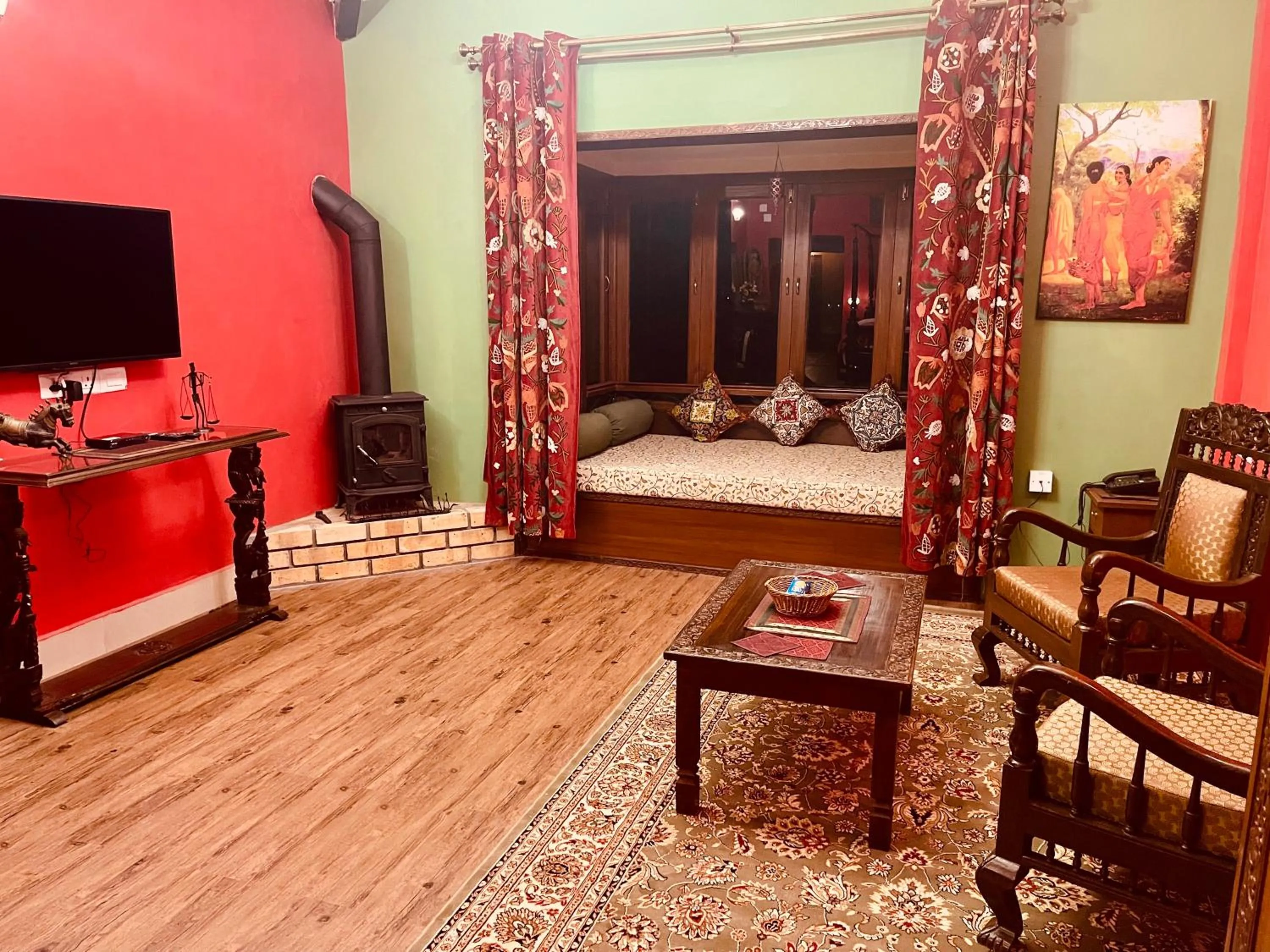 Mountain view, Bed in Habba Kadal Kashmiri Heritage Hotel & Hub