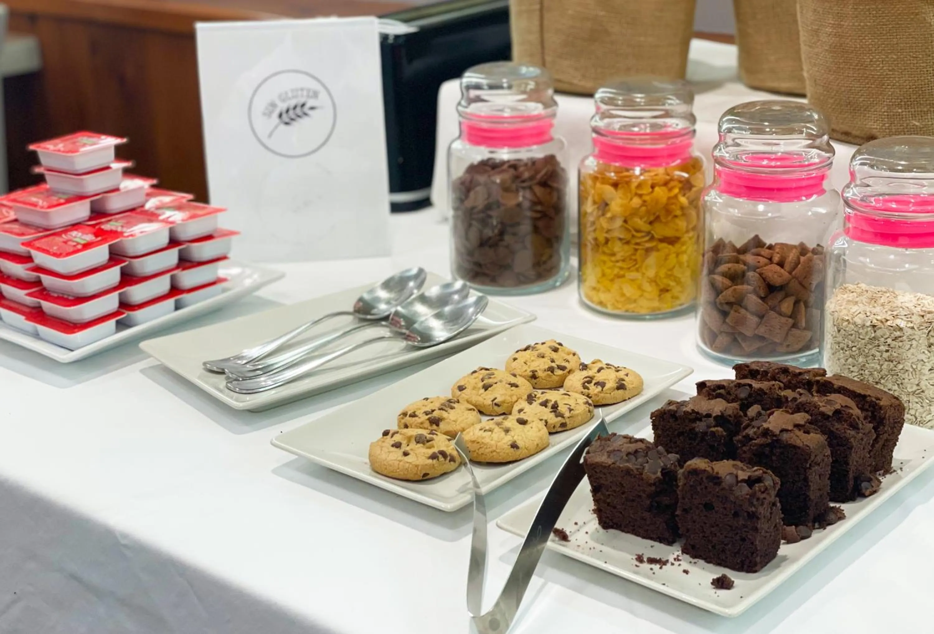 Buffet breakfast in Hotel Fontanals Golf