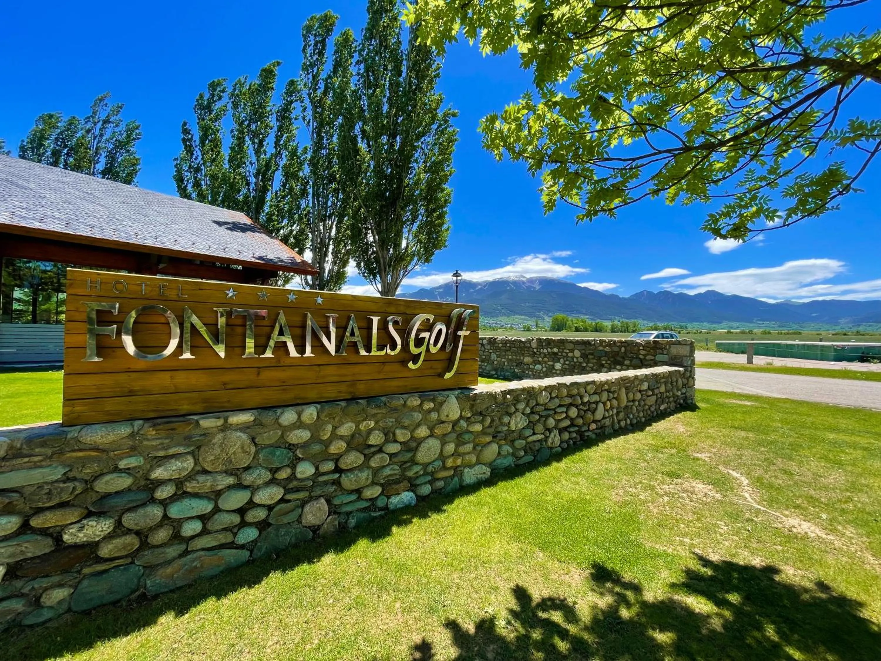 Property logo or sign in Hotel Fontanals Golf