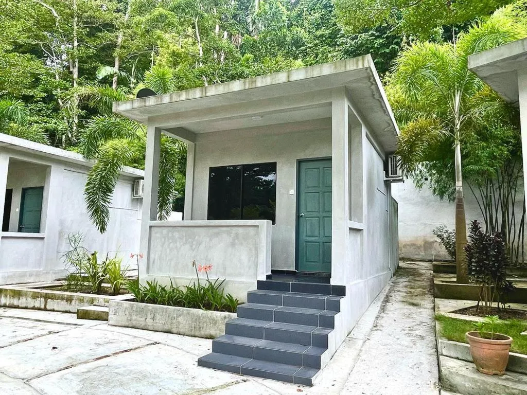 Property building in Pangkor Nature View House