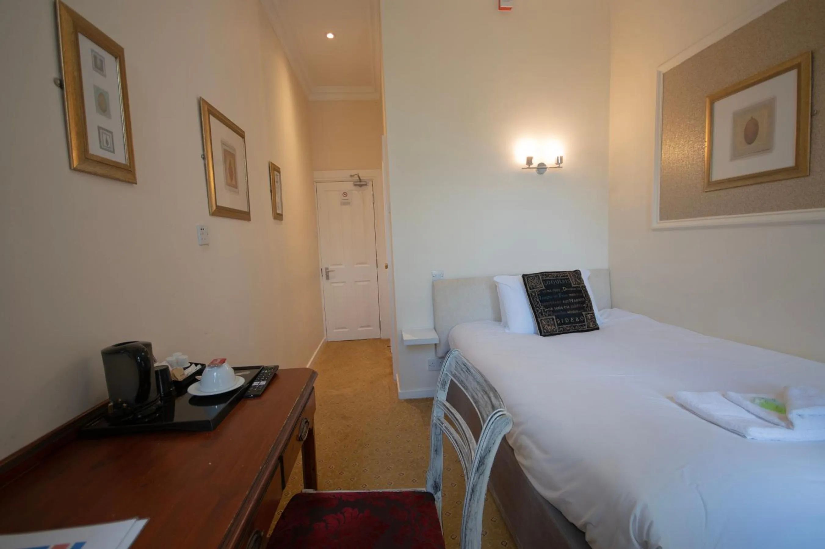 Bed in Northop Hall Country House Hotel