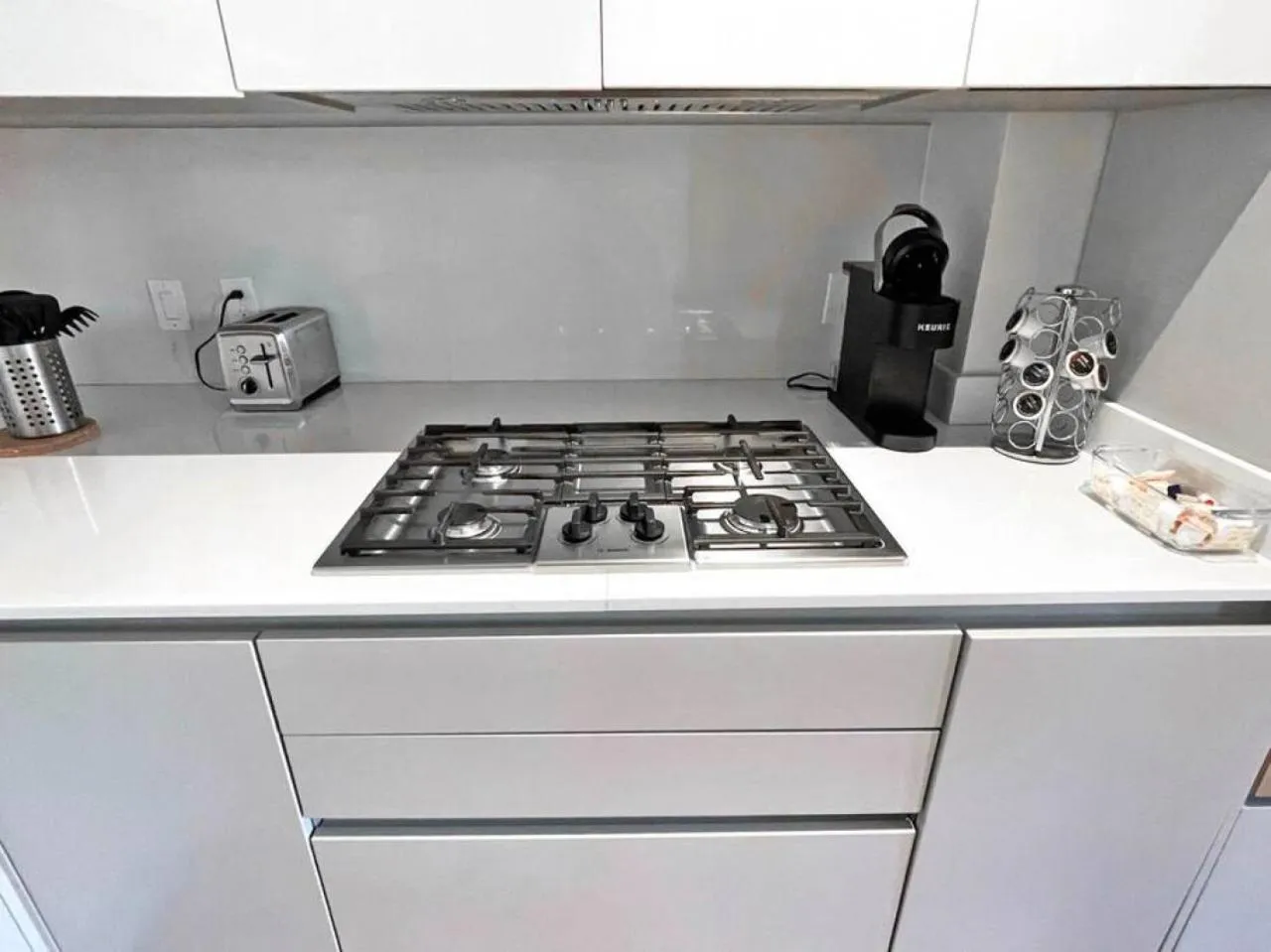 Kitchen or kitchenette in Luxury 4-Bedroom Retreat in the Heart of Over the Rhine