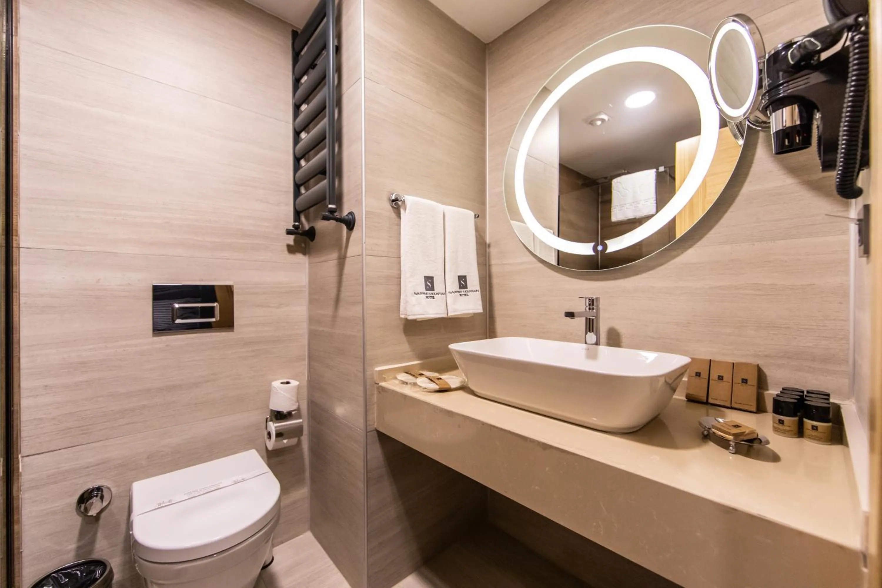 Toilet in SARPİNO MOUNTAİN HOTEL