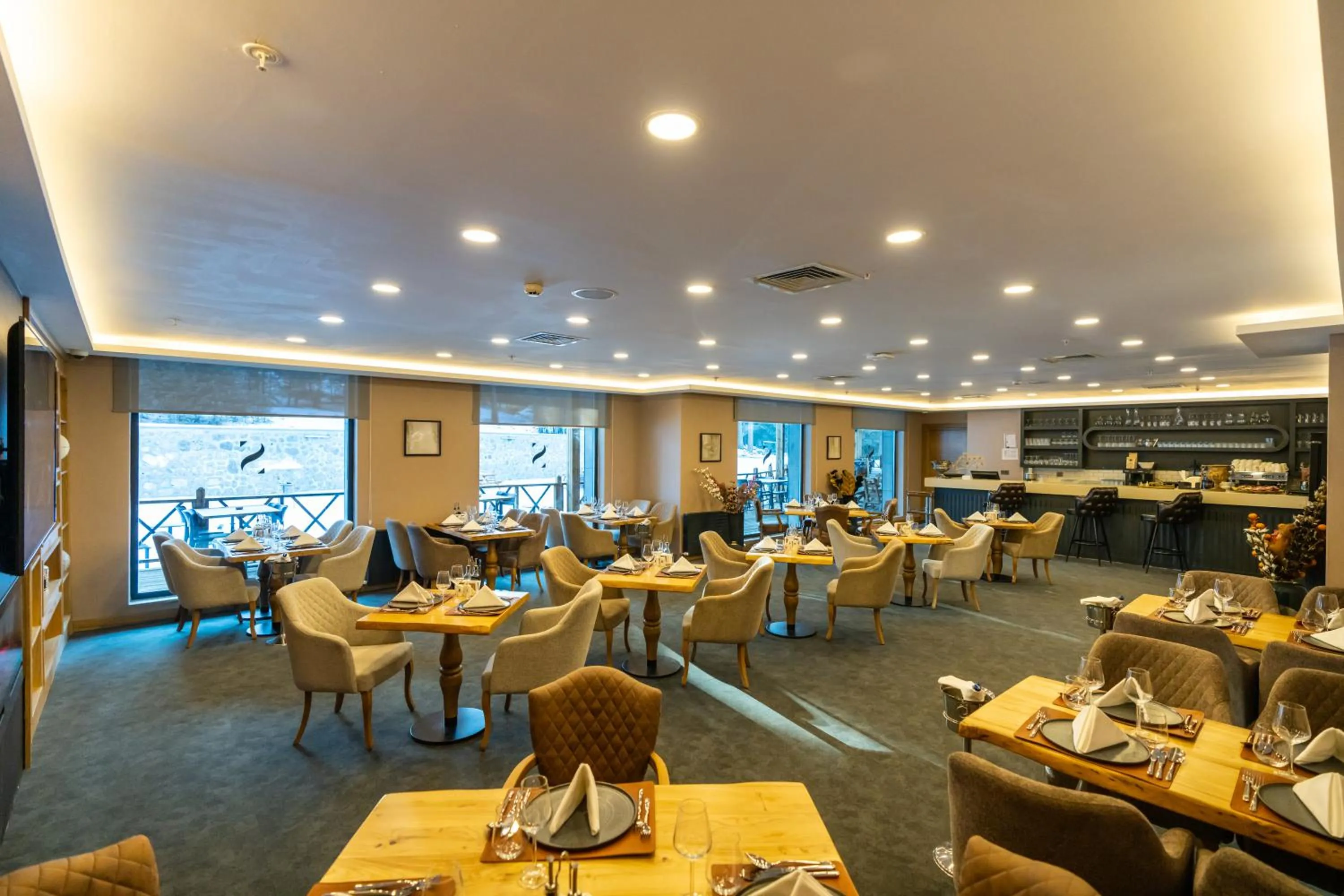 Restaurant/places to eat in SARPİNO MOUNTAİN HOTEL