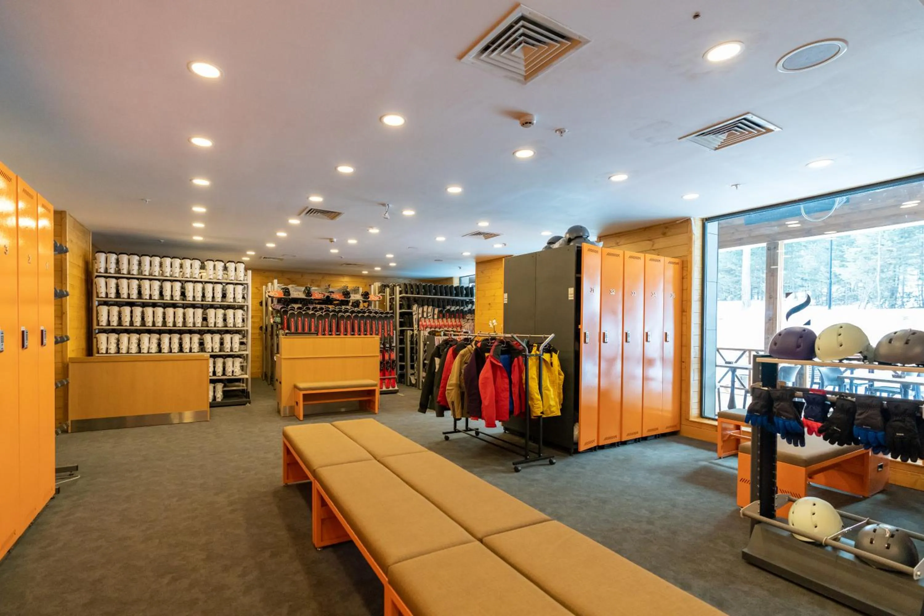 Skiing in SARPİNO MOUNTAİN HOTEL