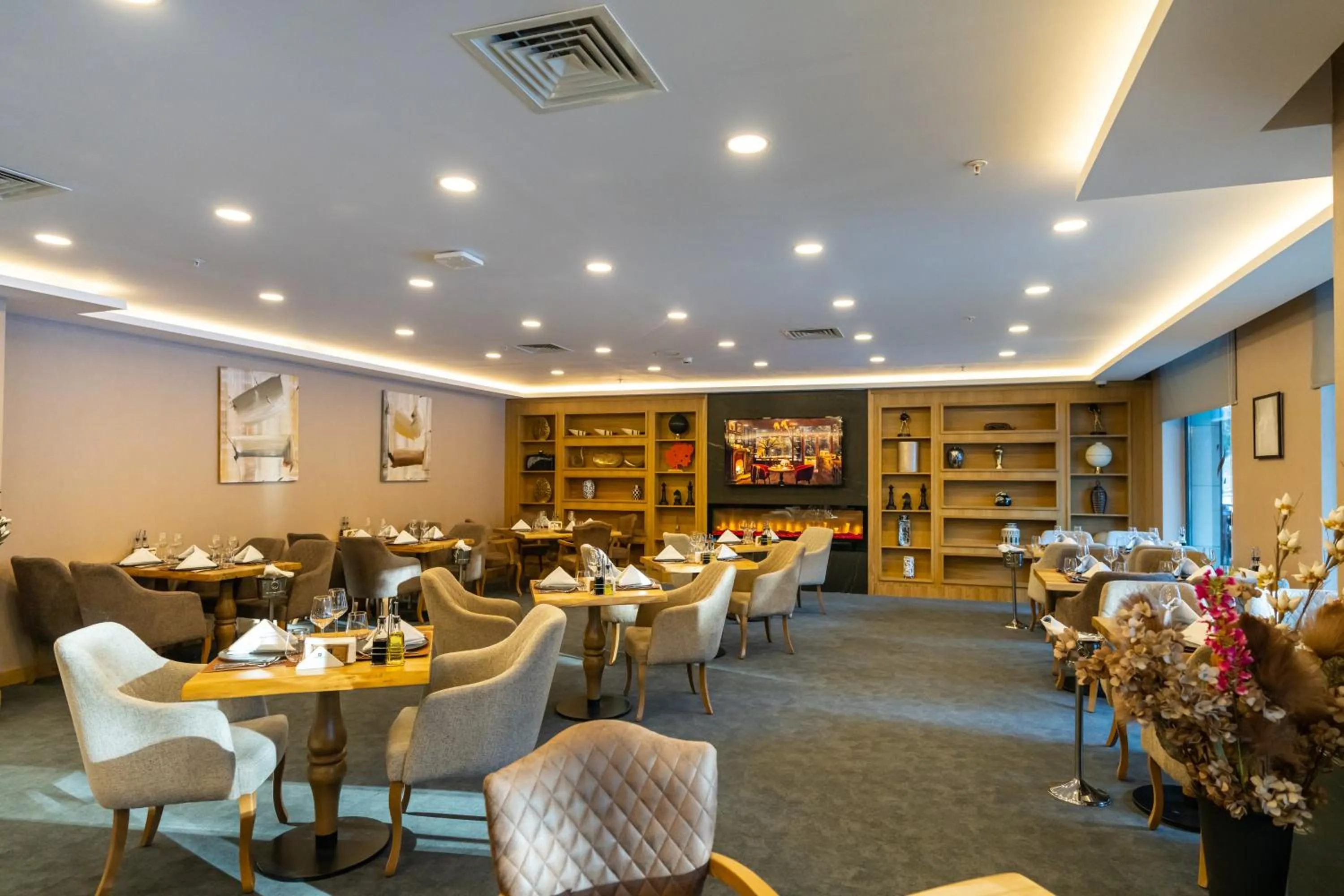 Restaurant/places to eat in SARPİNO MOUNTAİN HOTEL