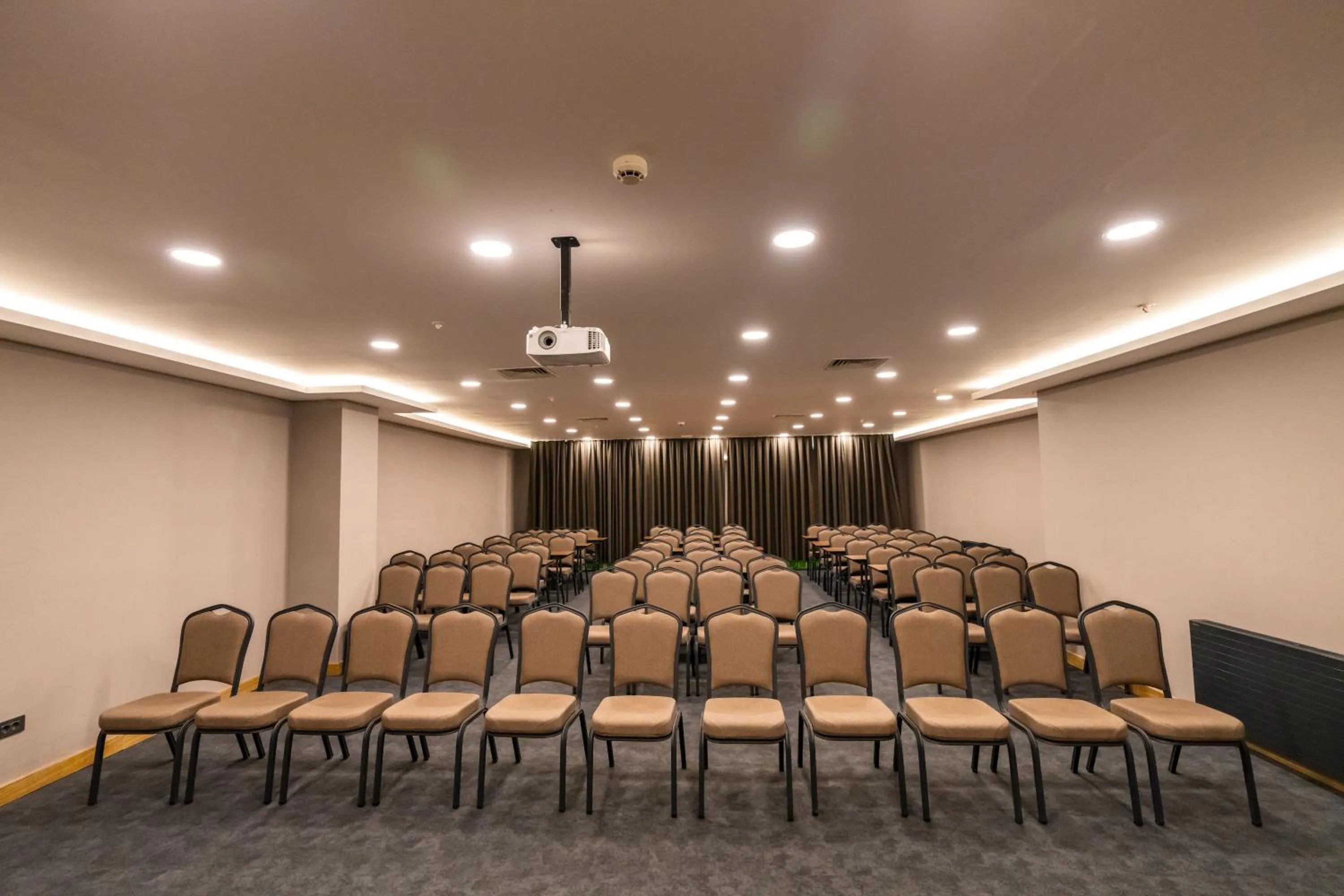 Meeting/conference room in SARPİNO MOUNTAİN HOTEL