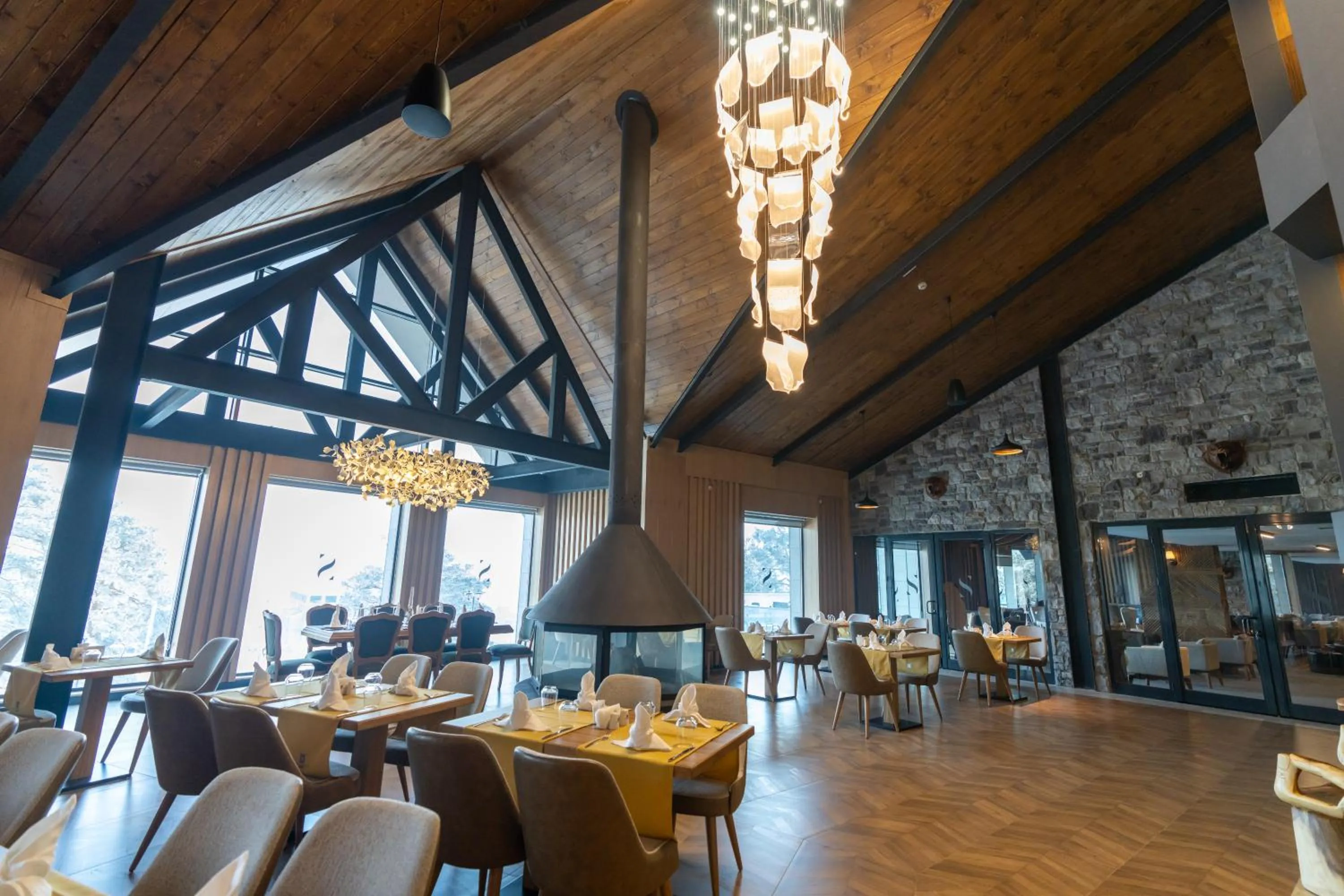 Restaurant/places to eat in SARPİNO MOUNTAİN HOTEL