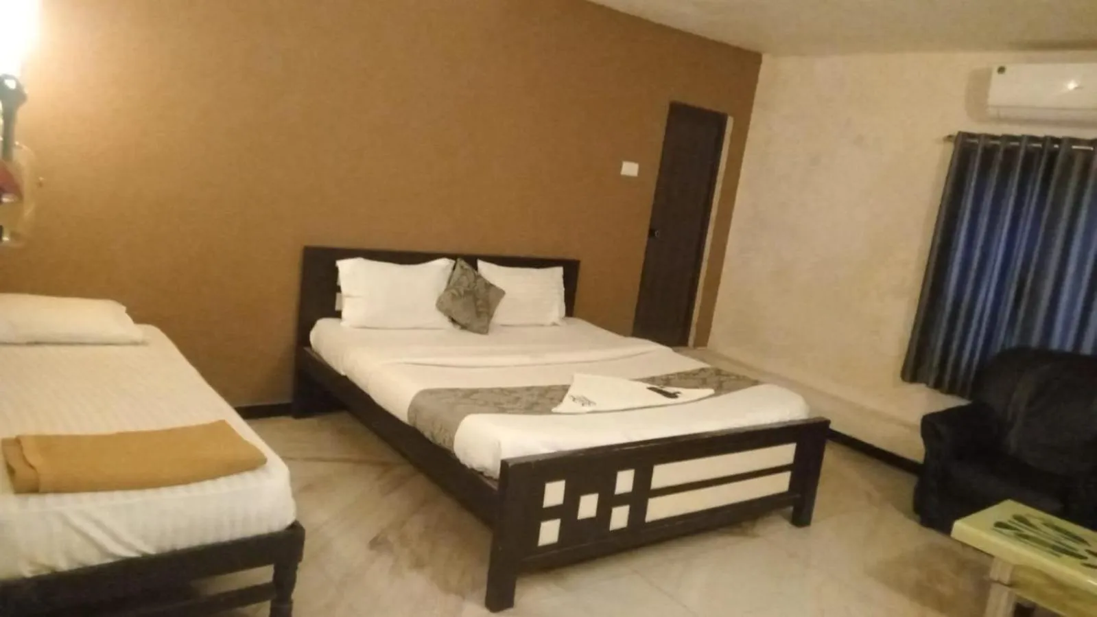 Bed in Le Grace Annasalai