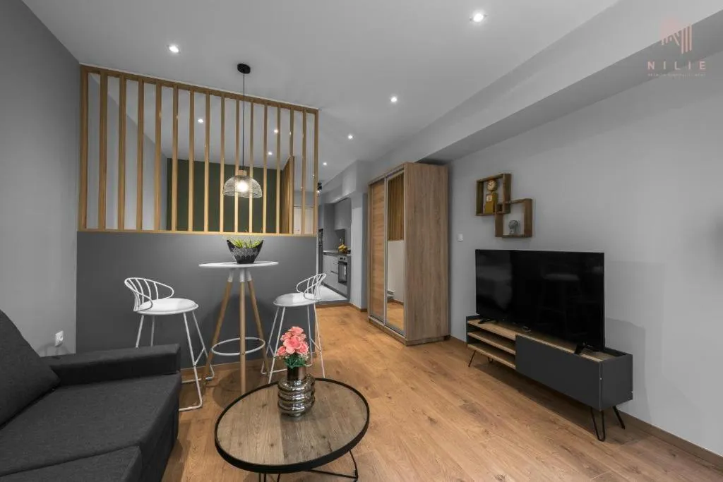 TV and multimedia in Big Apple, Nilie Hospitality MGMT