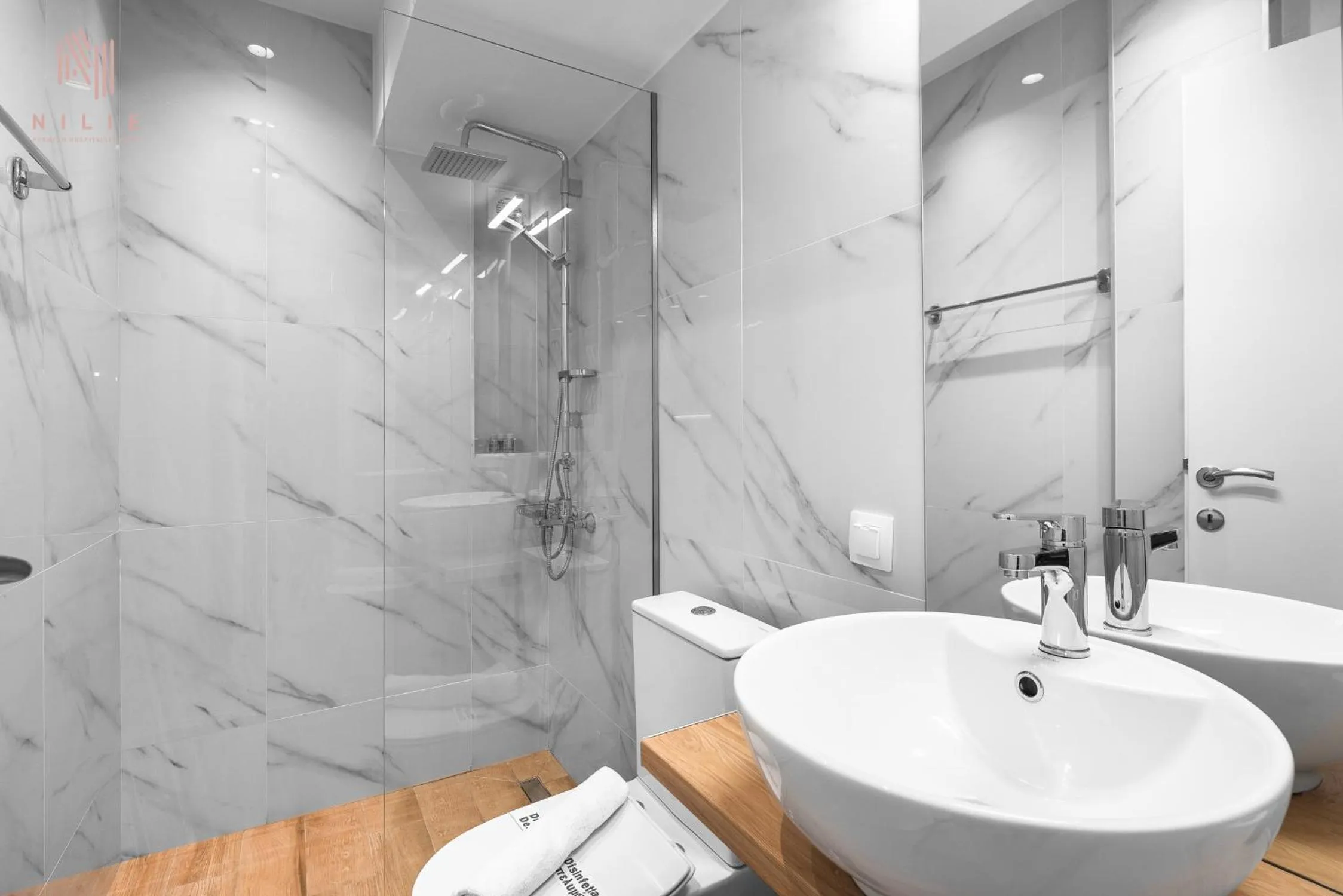 Bathroom in Big Apple, Nilie Hospitality MGMT