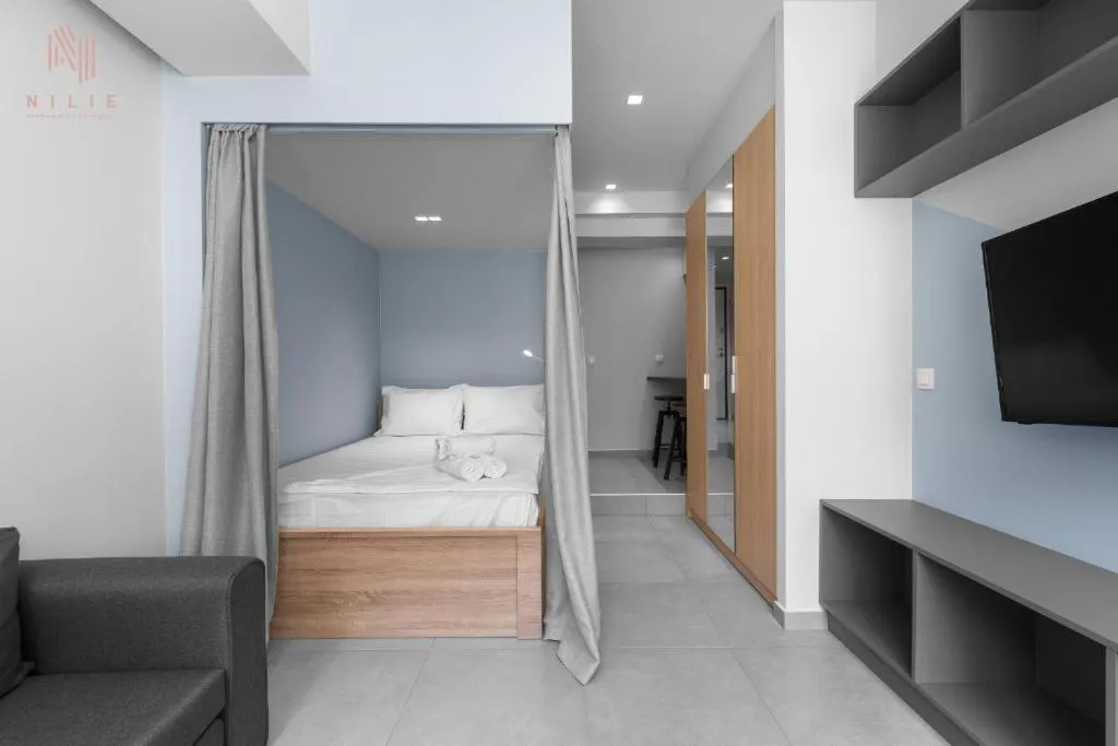 TV and multimedia, Bed in Big Apple, Nilie Hospitality MGMT