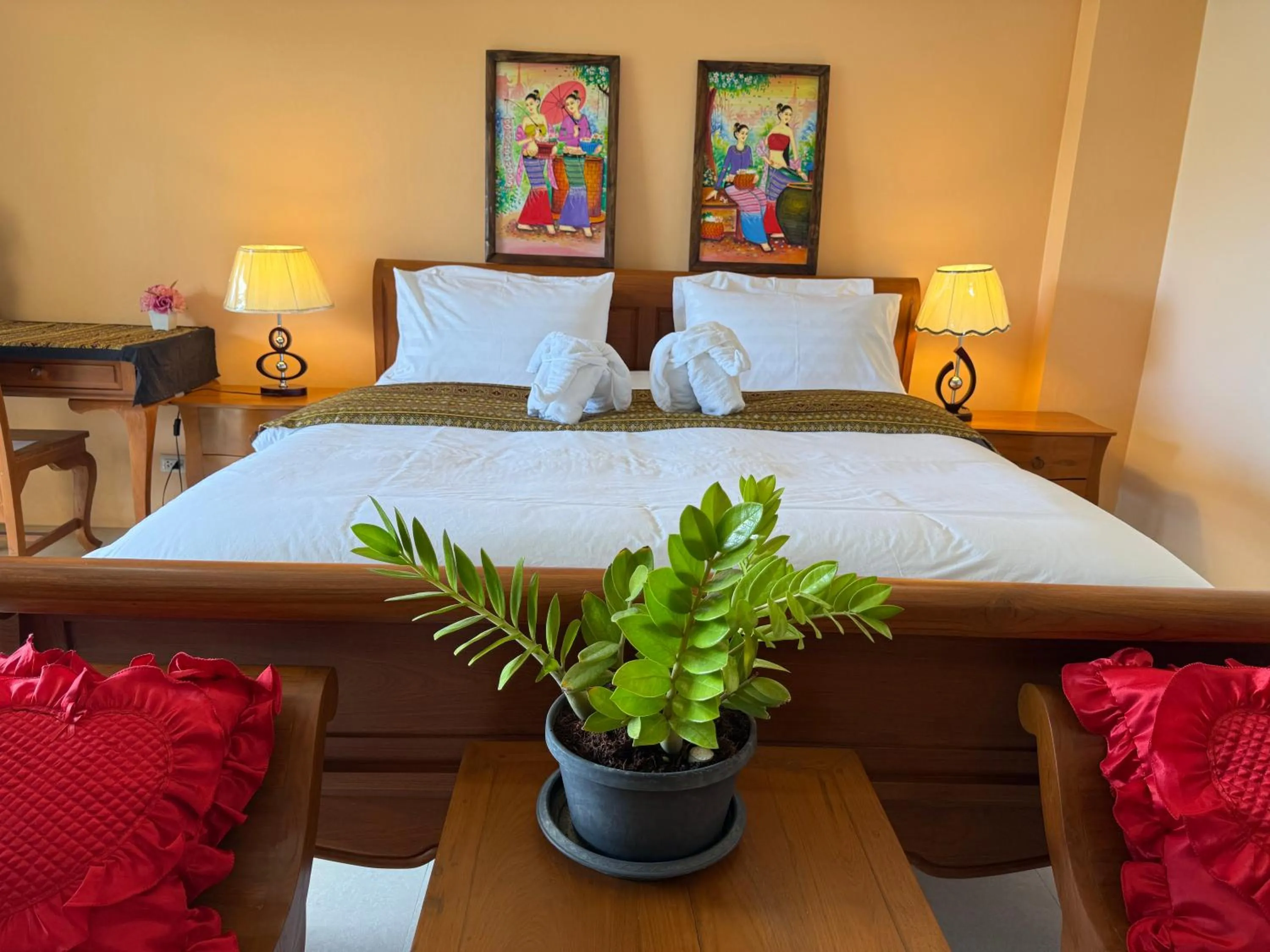 Bedroom, Bed in Laph Kham House