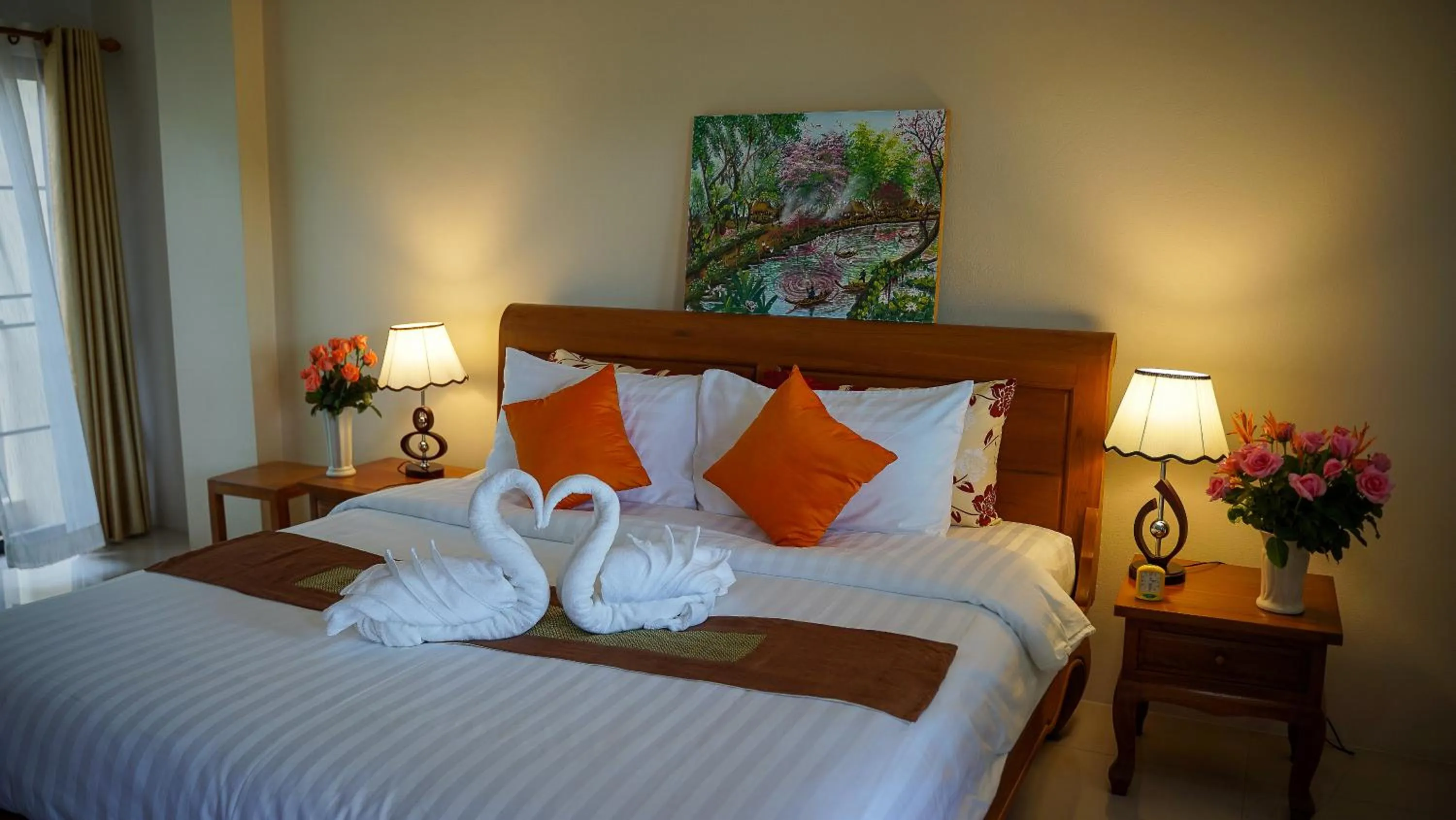 Bedroom, Bed in Laph Kham House