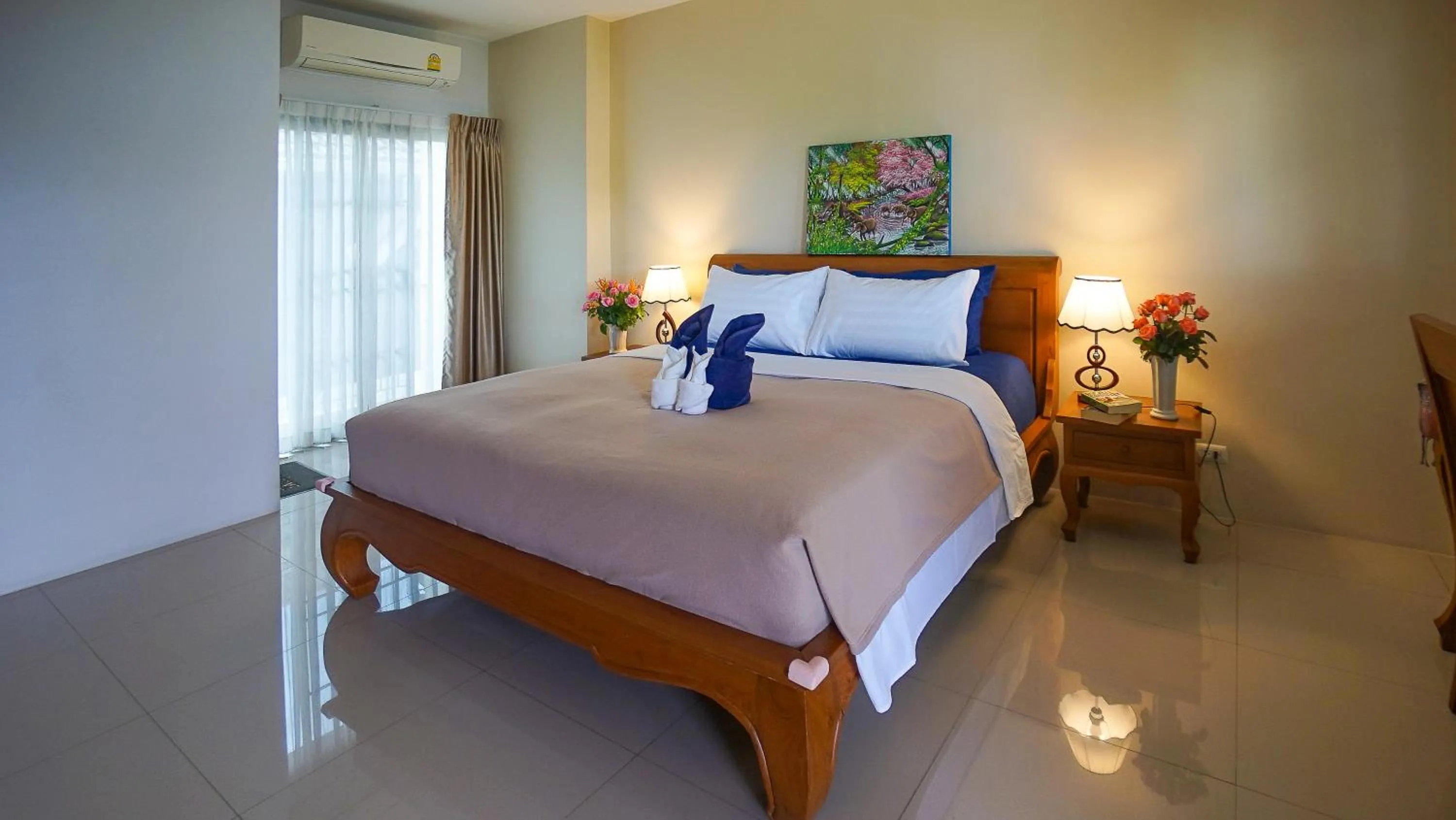 Bed in Laph Kham House