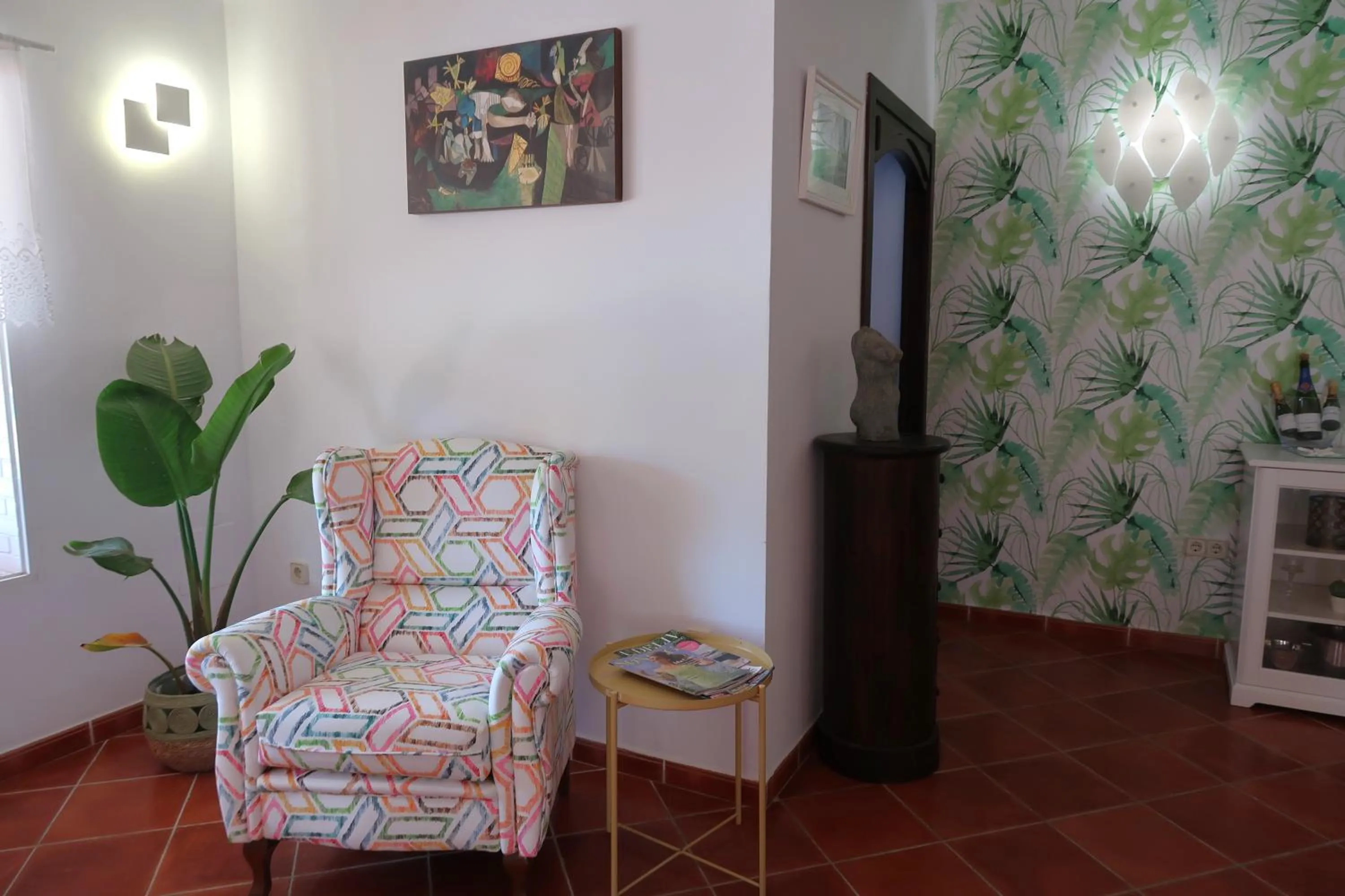 Communal lounge/ TV room in Hotel Malaga Picasso