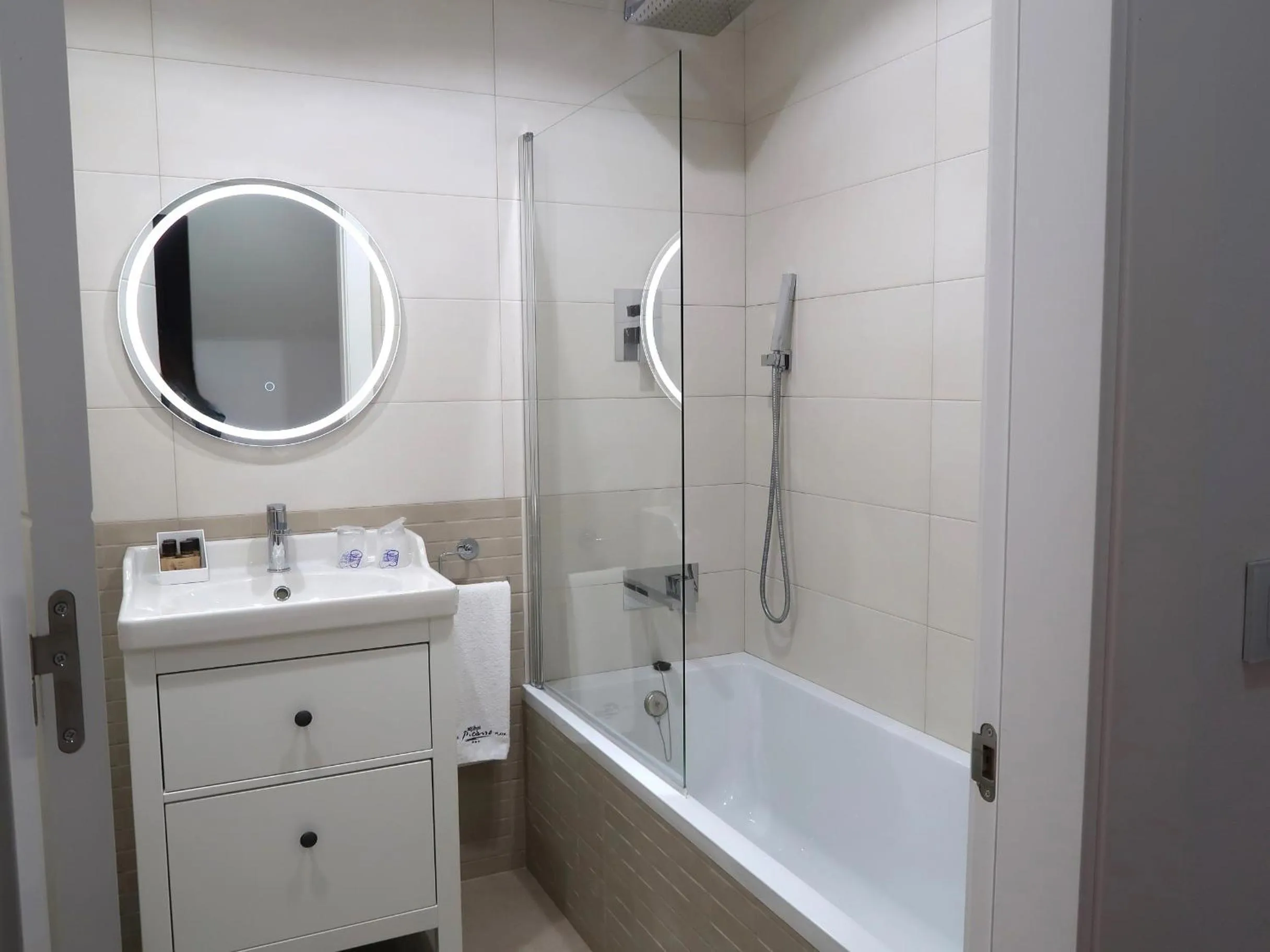 Bathroom in Hotel Malaga Picasso