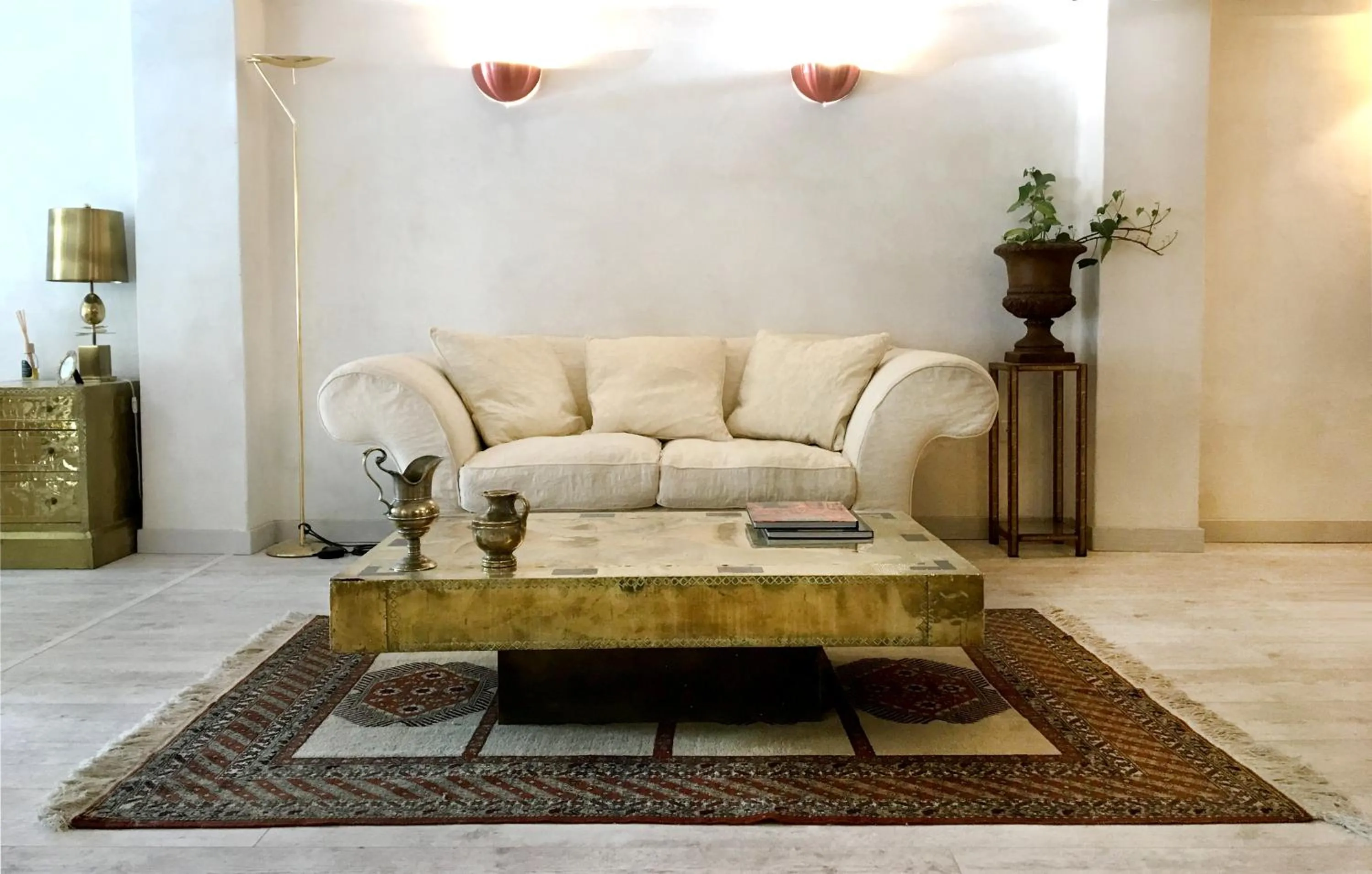 Communal lounge/ TV room in Hotel Maria Luisa