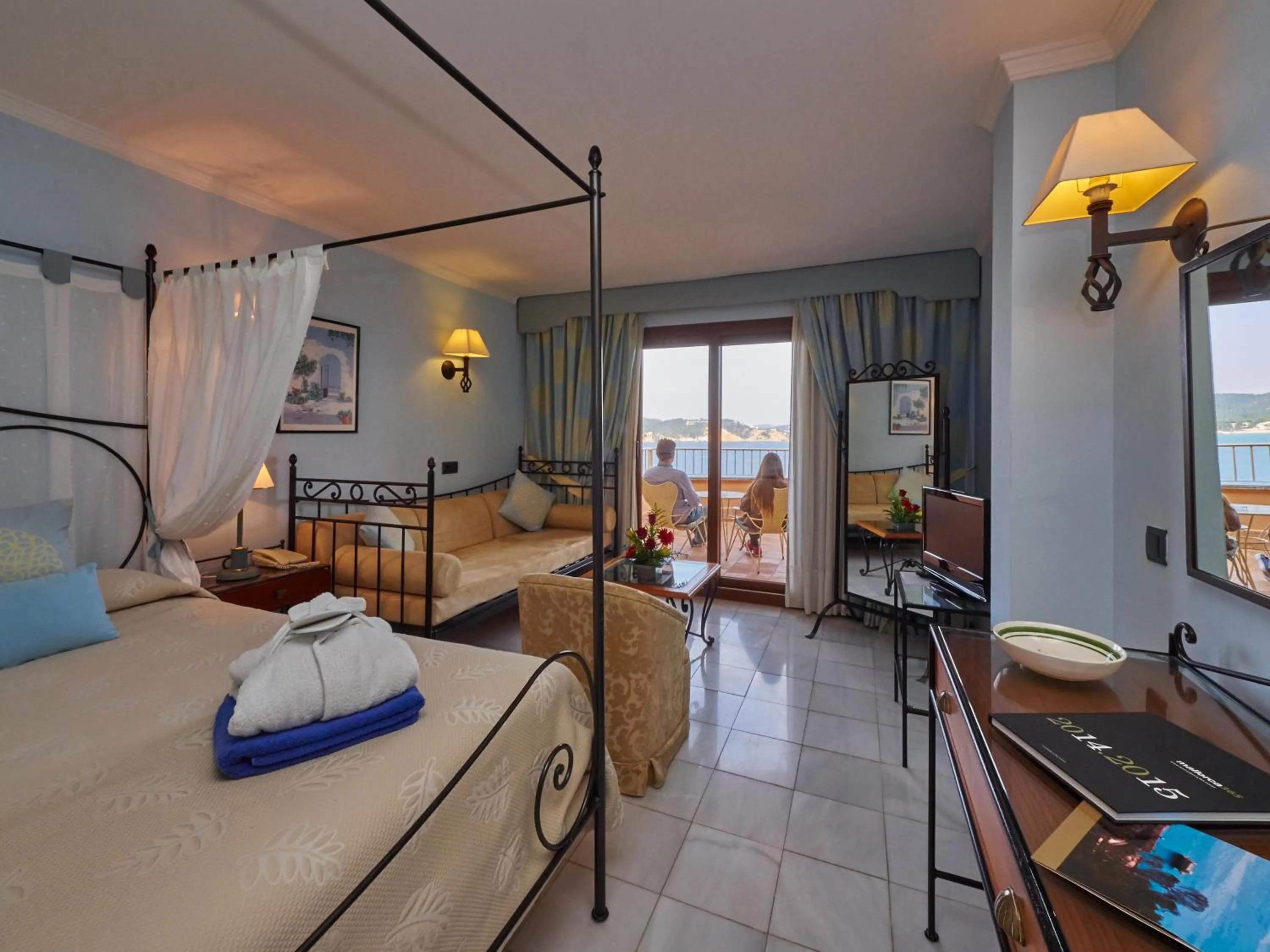 Bed in Hotel Petit Cala Fornells