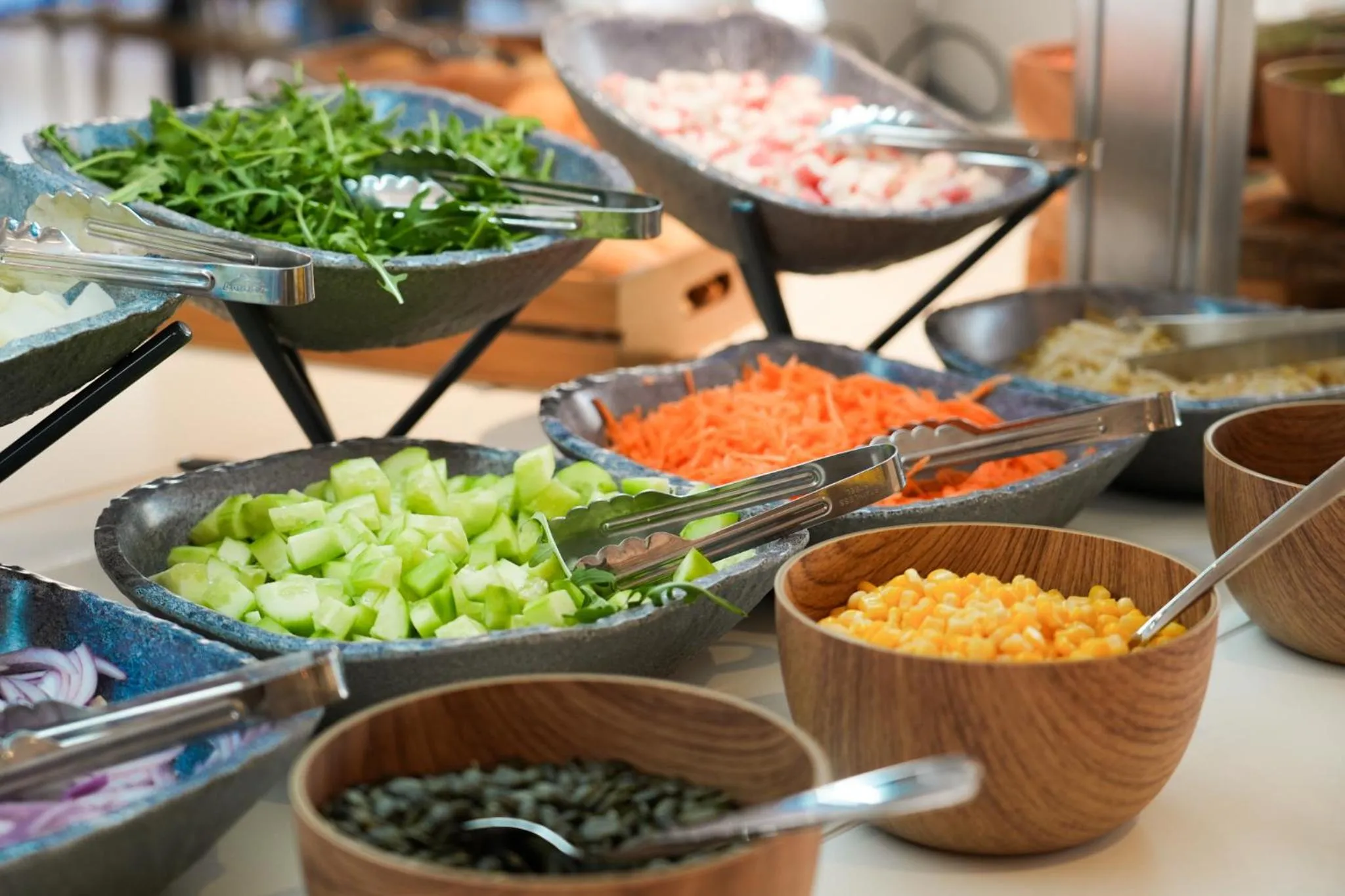 Restaurant/places to eat, Food in htop Royal Beach