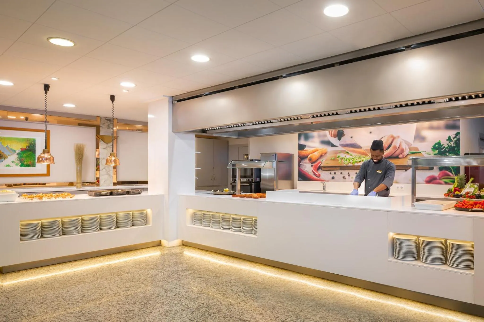 Restaurant/places to eat in htop Royal Star & SPA #htopFun