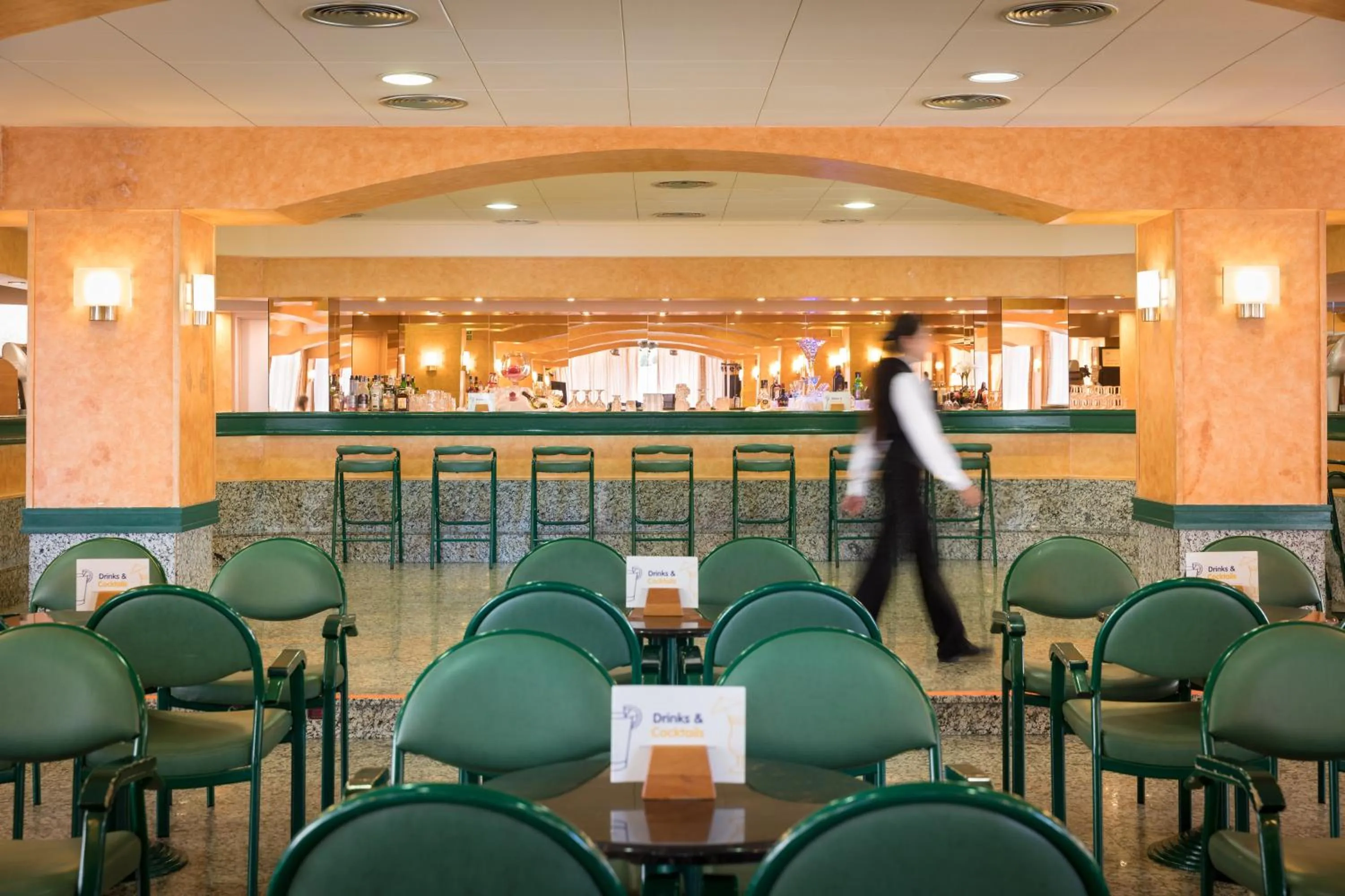 Lounge or bar in htop Royal Star & SPA #htopFun