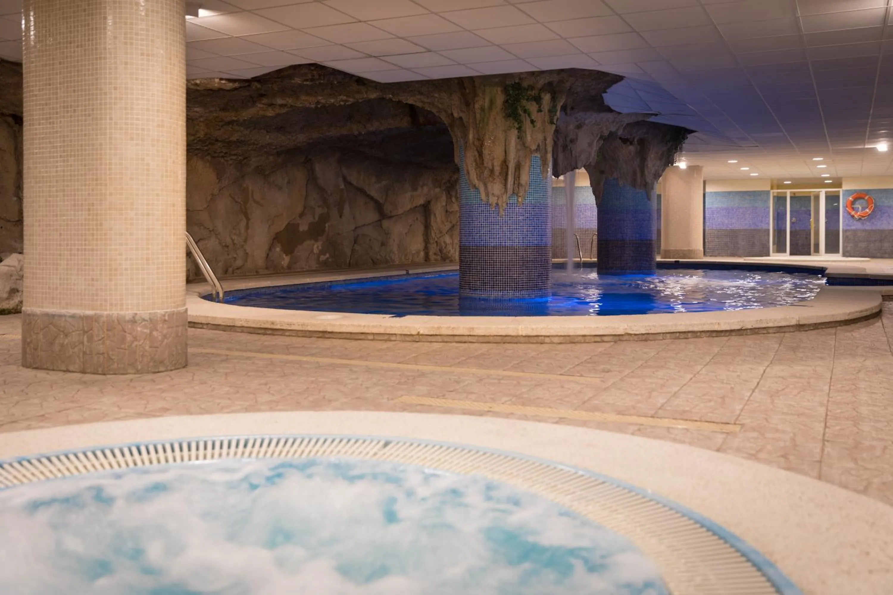 Hot Spring Bath in htop Royal Star & SPA #htopFun