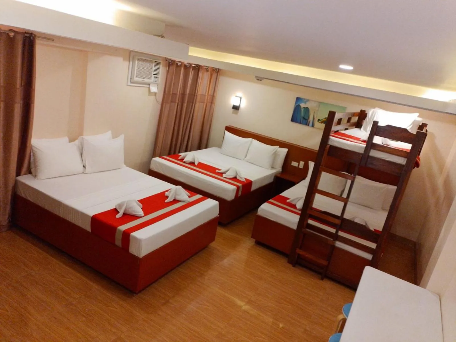 Bedroom, Bed in Dy Heritage Suites