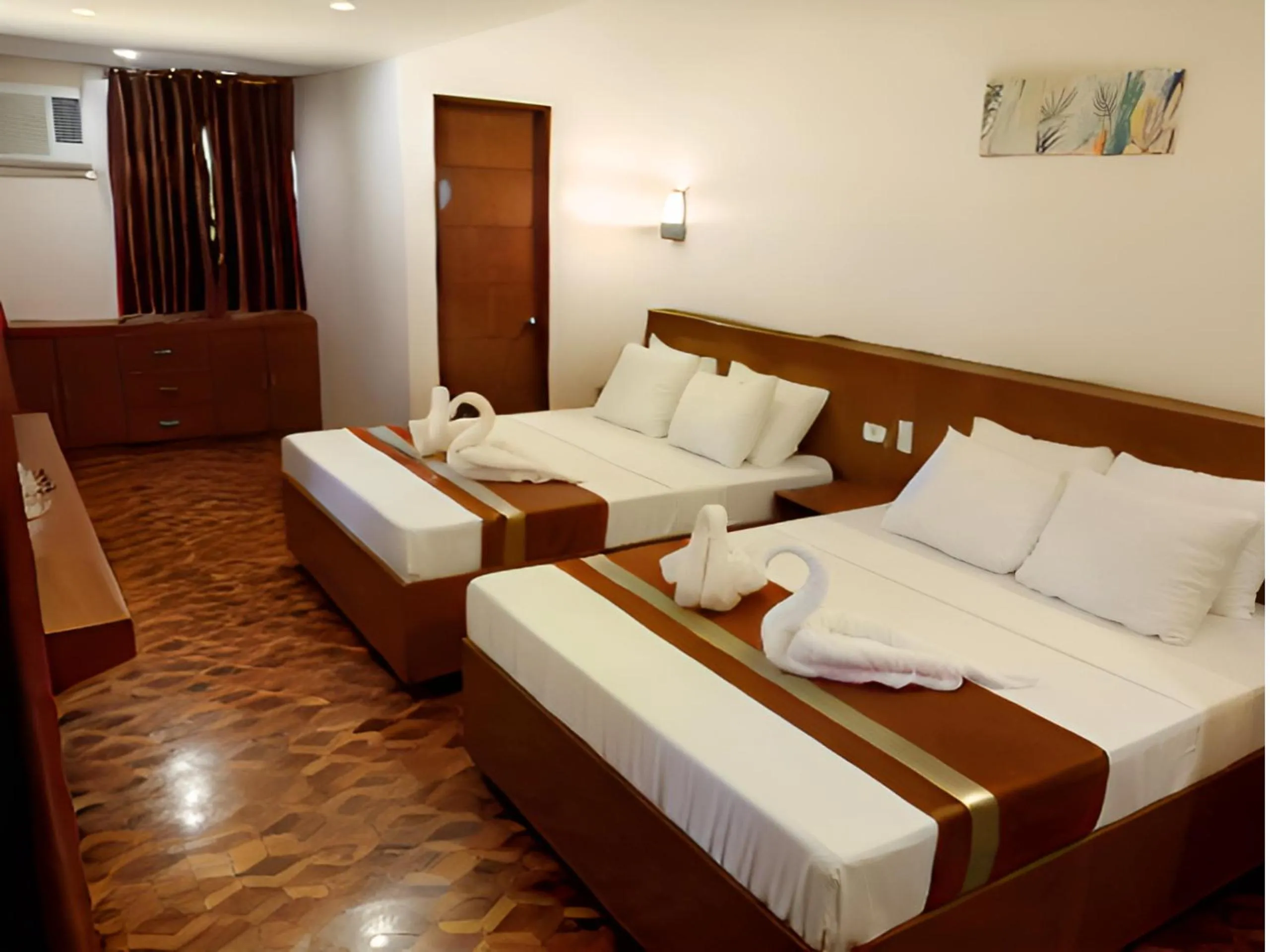 Bed in Dy Heritage Suites