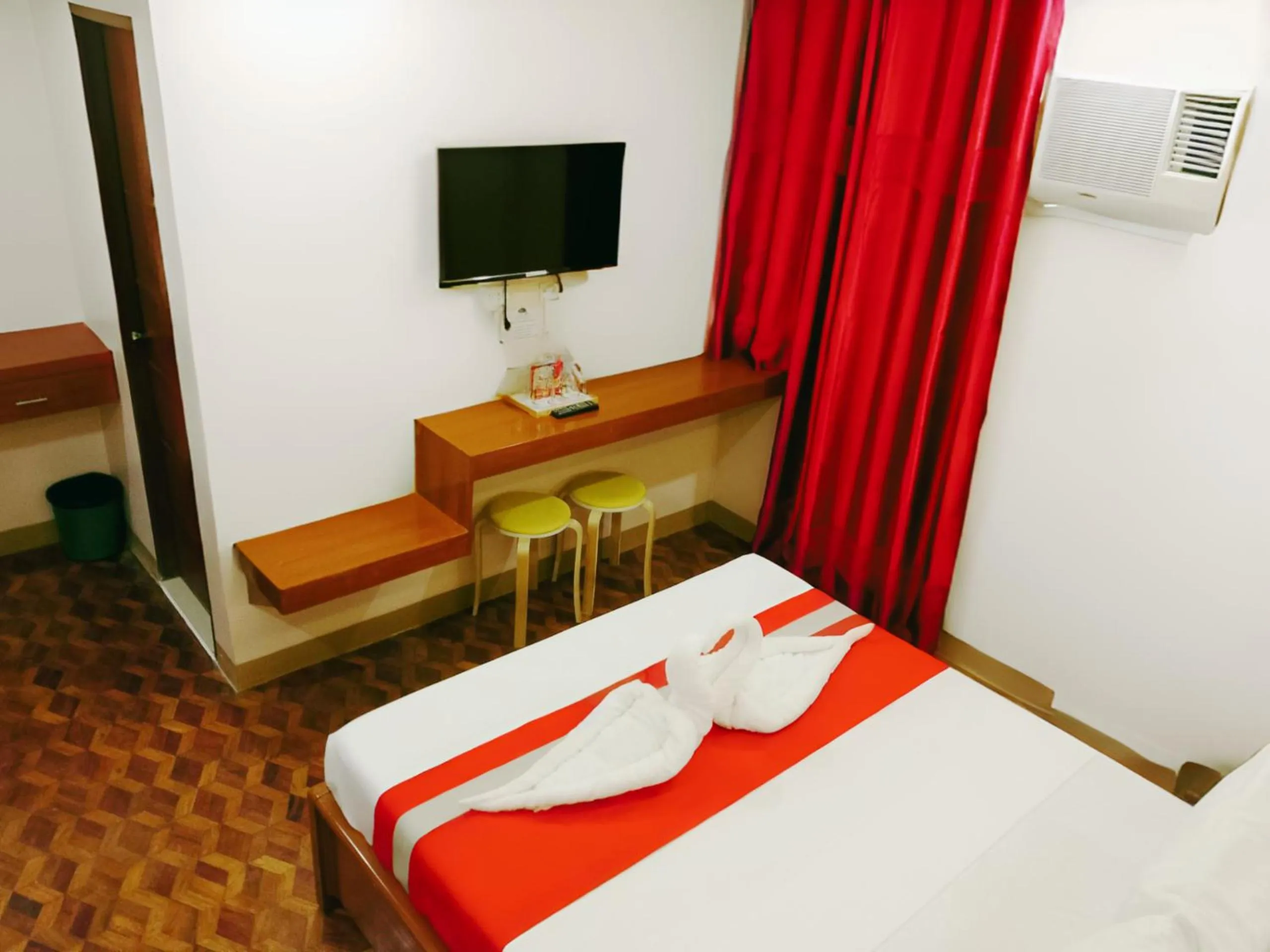 Bed in Dy Heritage Suites