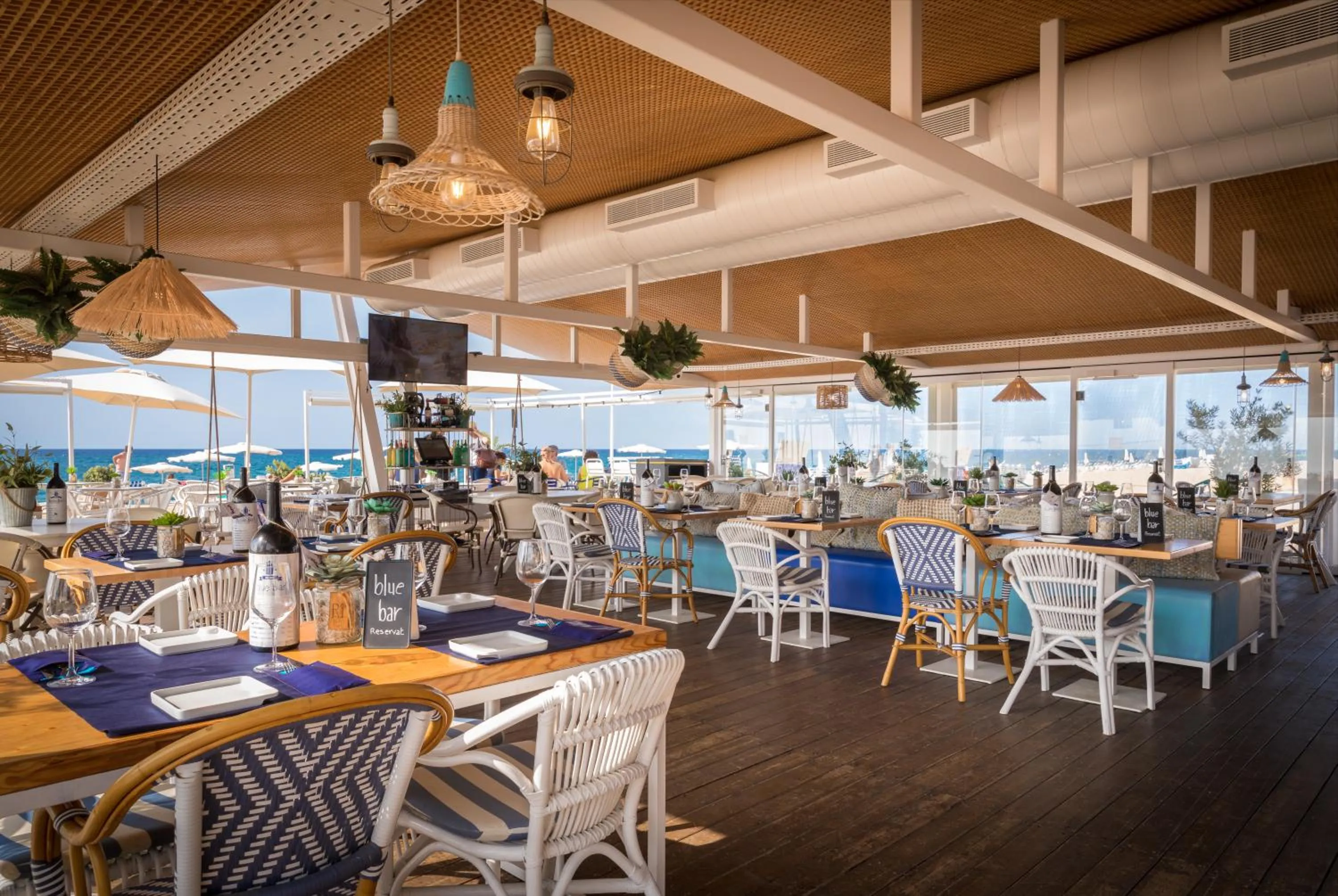 Restaurant/places to eat in htop Jadhe 4Sup #htopBliss