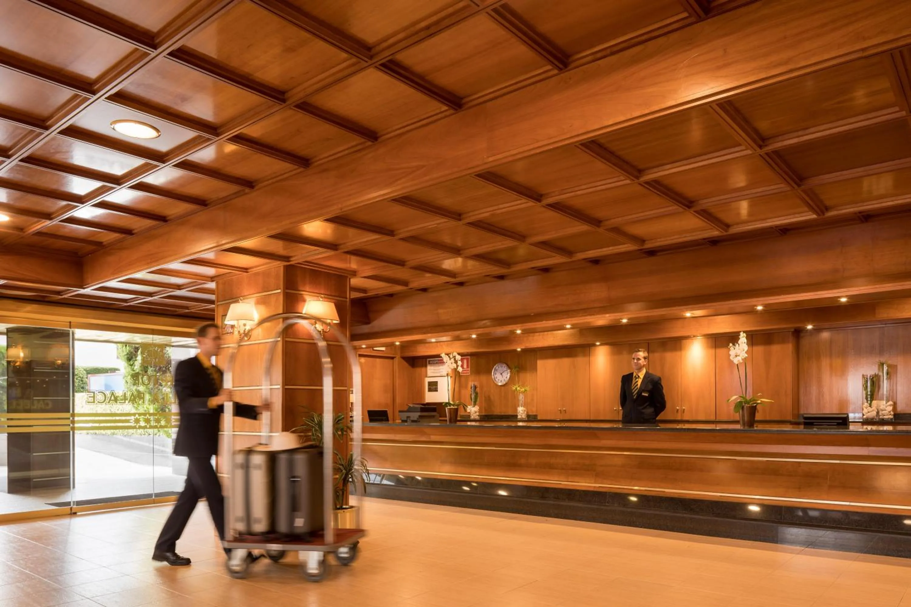 Staff in htop Jadhe 4Sup #htopBliss