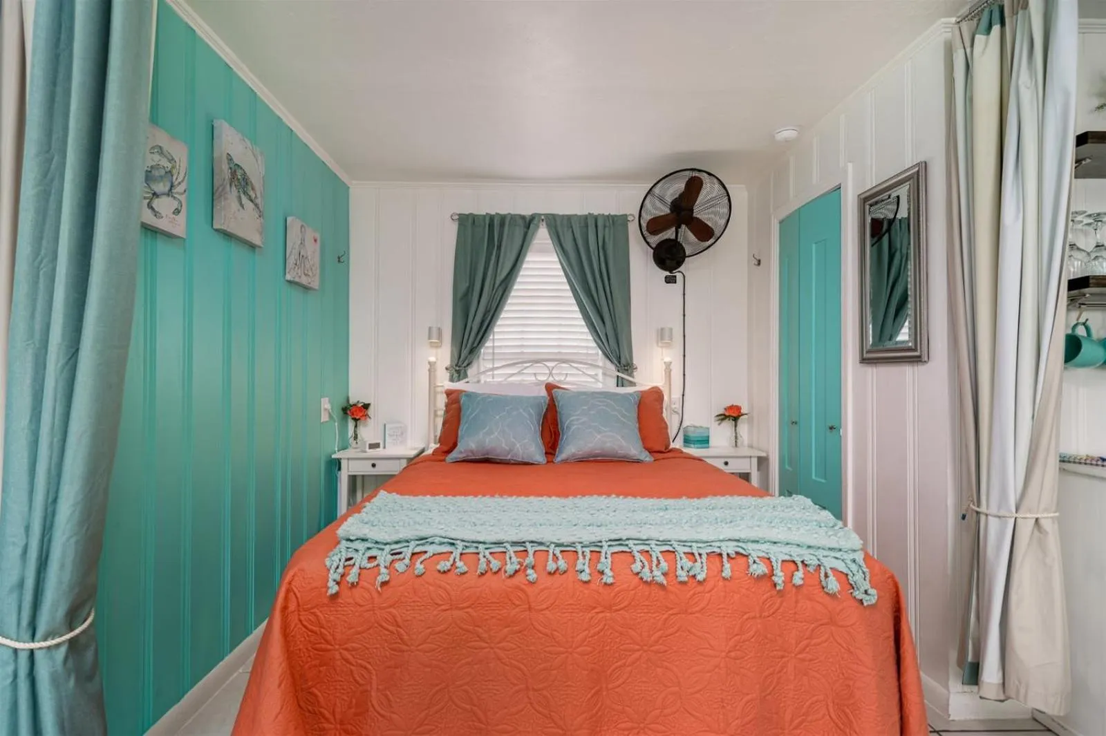 Property building, Bed in A Salty Texan - Sun Harbor Cottage #10