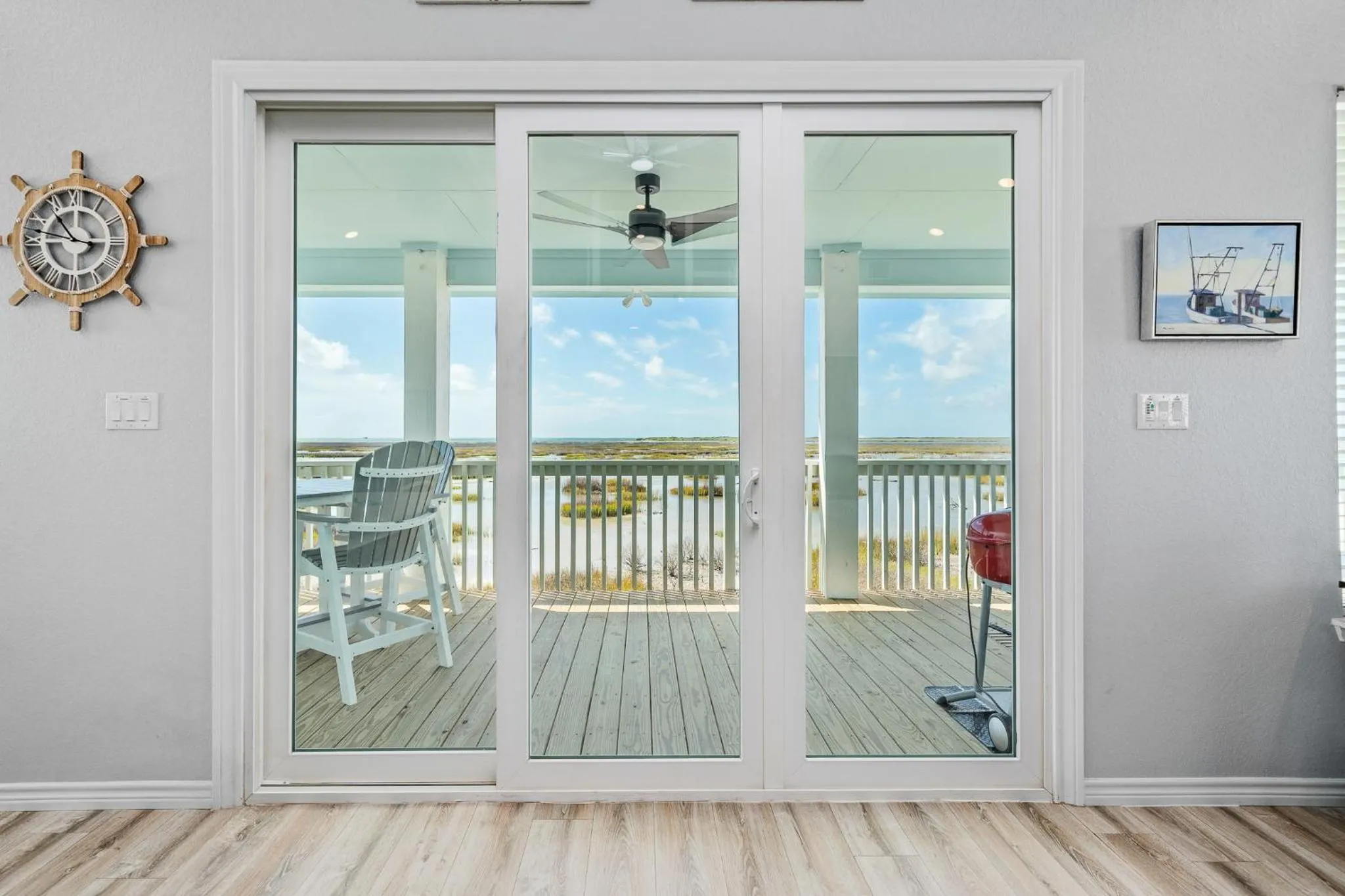 Property building in Birds on the Bay