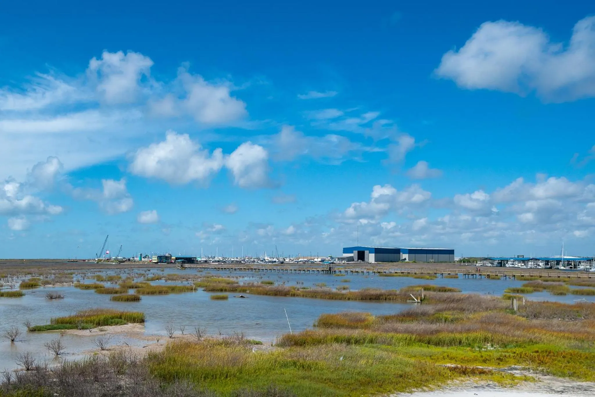 Property building in Birds on the Bay