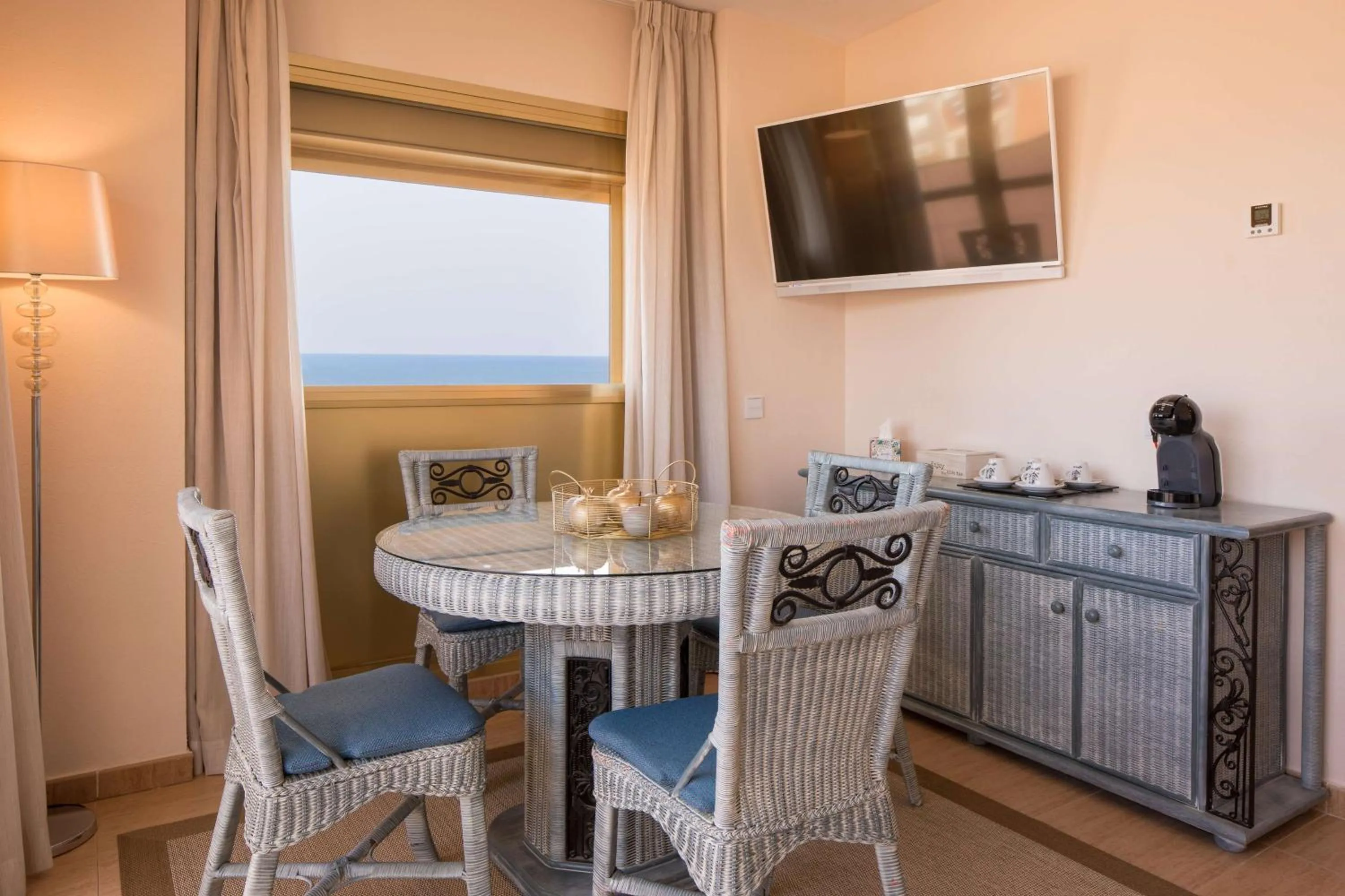 TV and multimedia in htop Amaika & SPA 4Sup - Adults Only #htopBliss