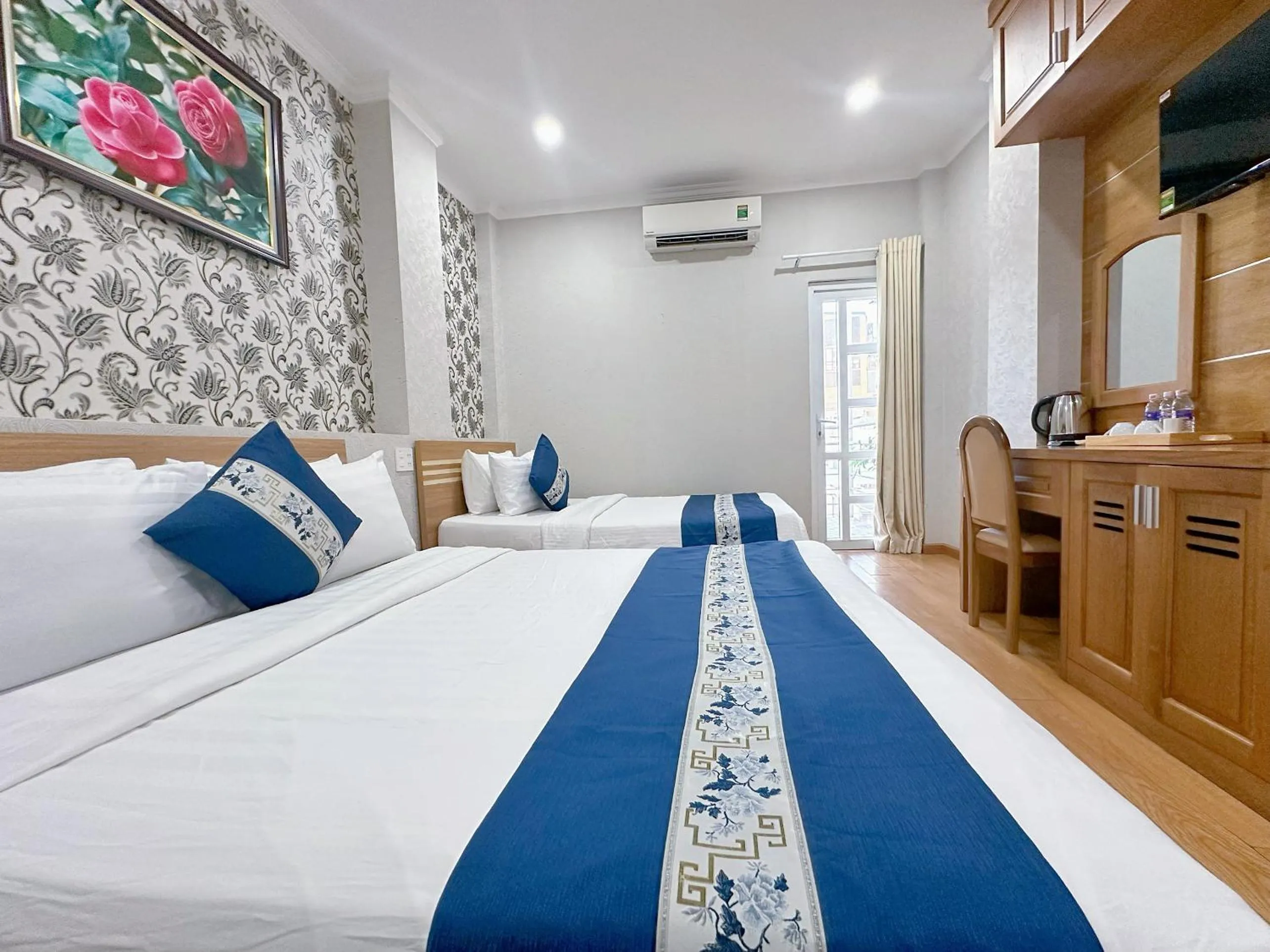 Property building, Bed in Tra My Hotel - SaiGon Center