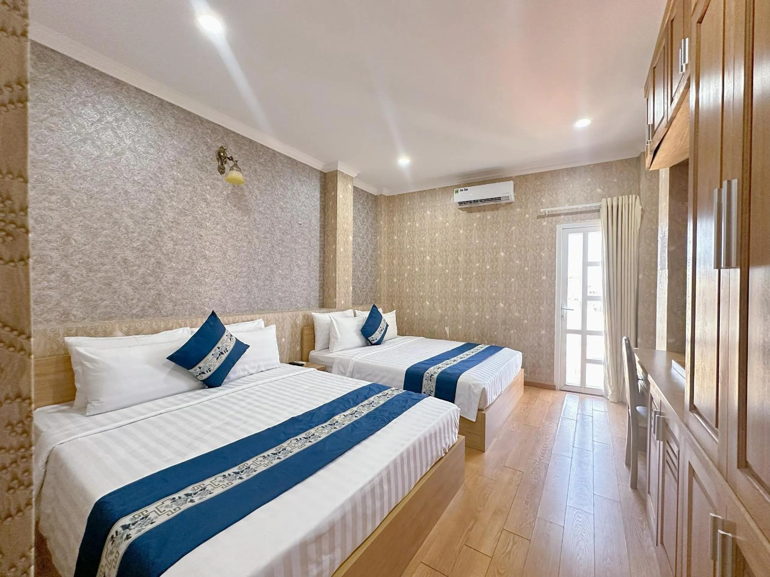 Property building, Bed in Tra My Hotel - SaiGon Center