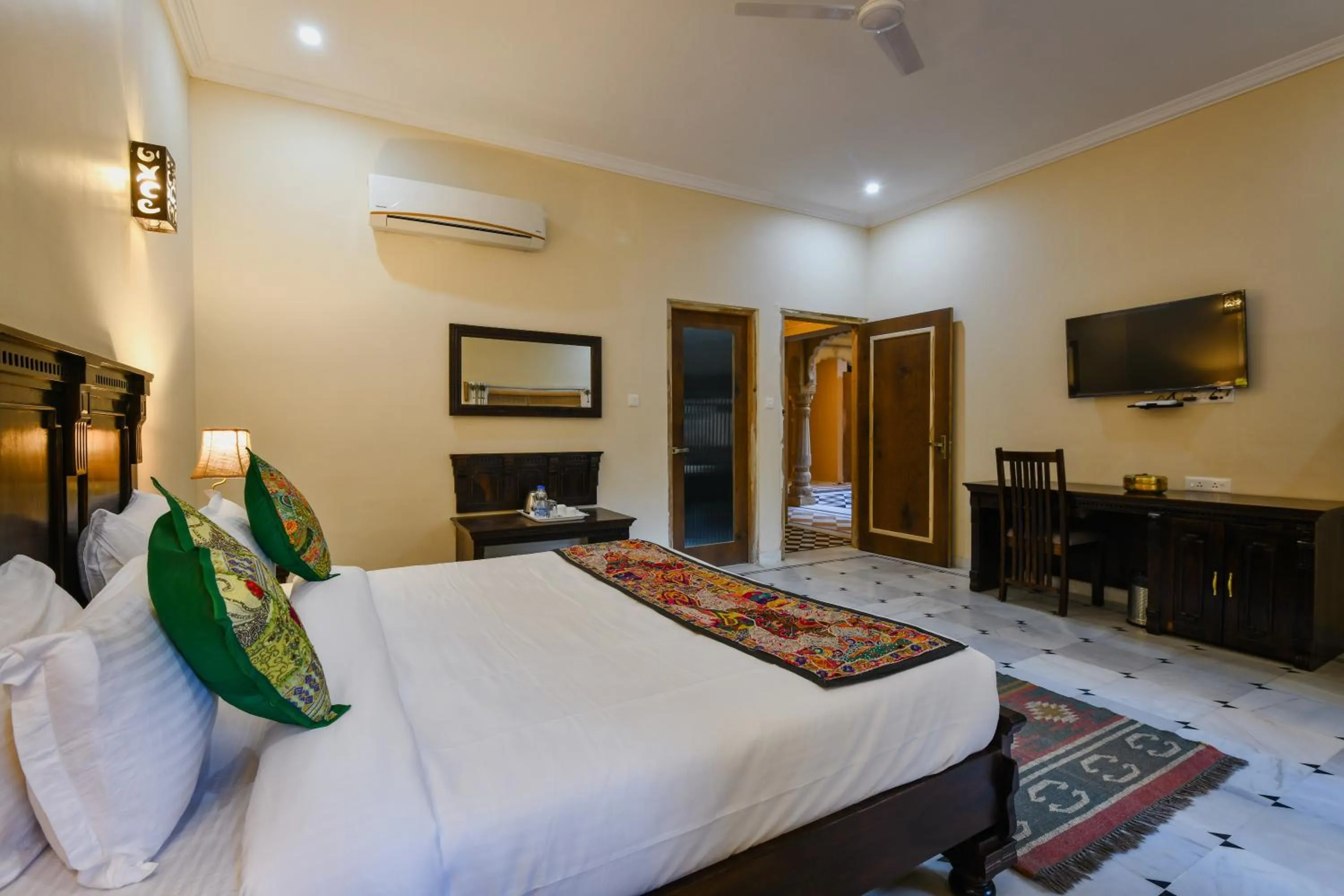 Bedroom, Bed in Hotel Dev Garh