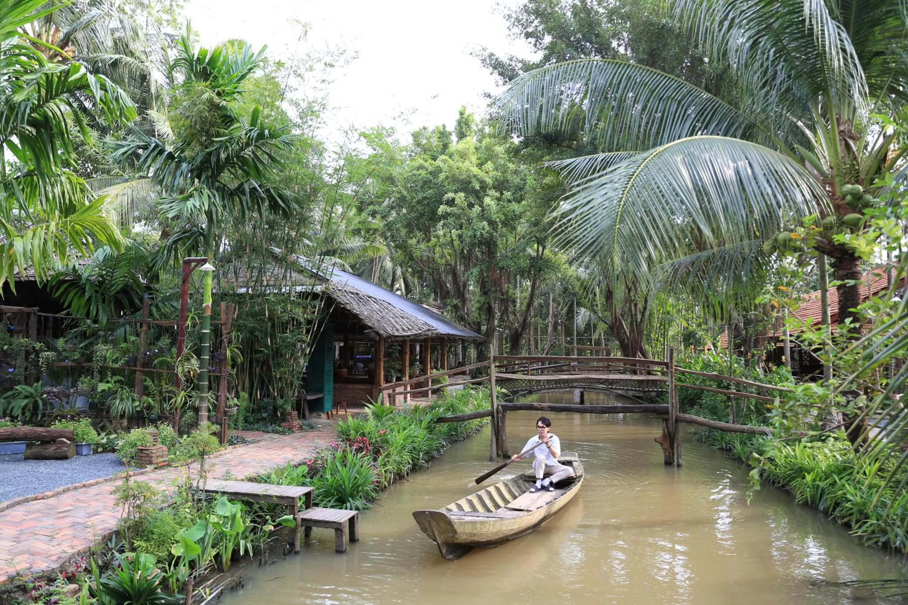 Property building in Vamxang Rustic Home